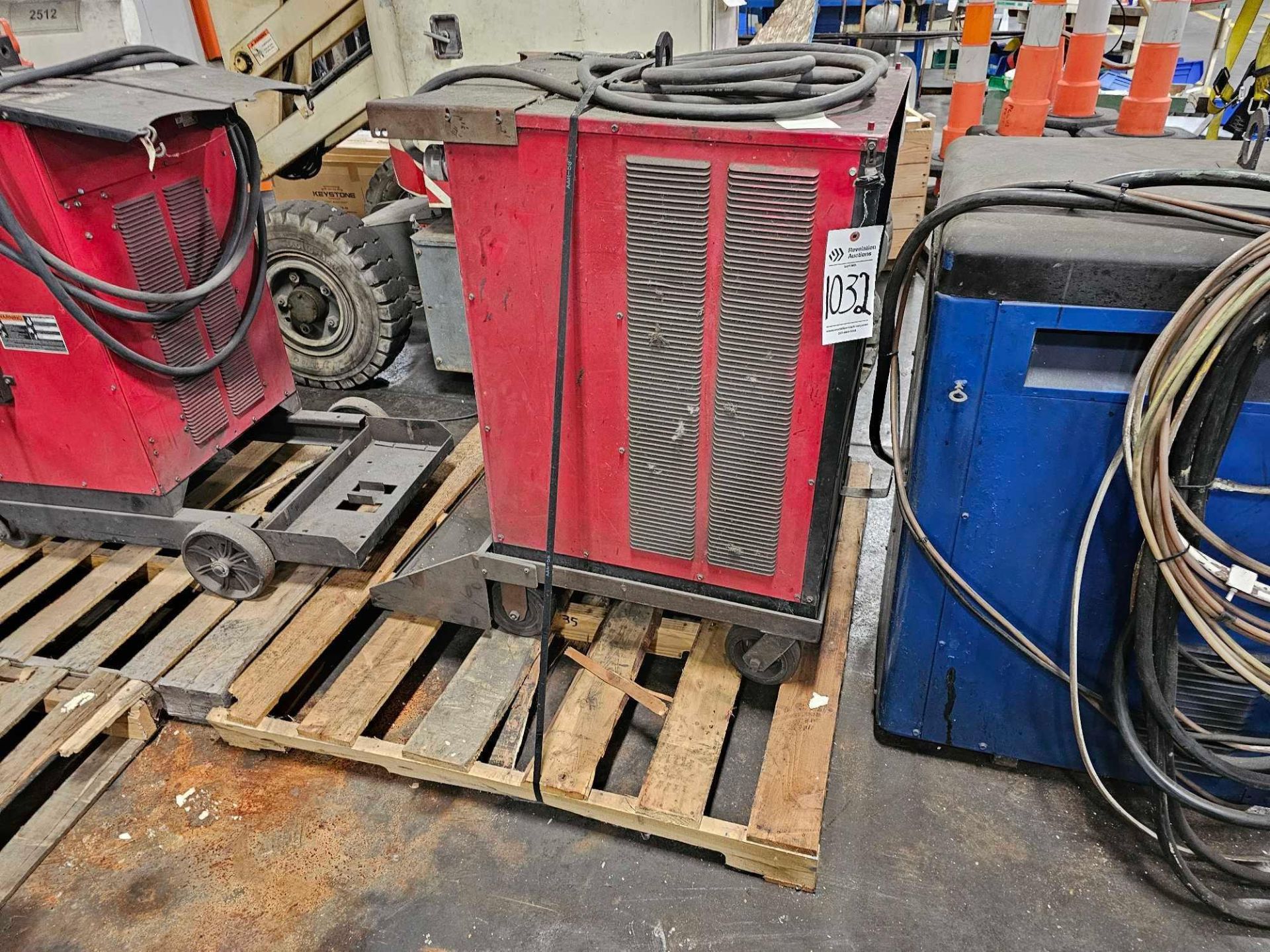 LINCOLN SQUARE WAVE TIG 355 WELDER