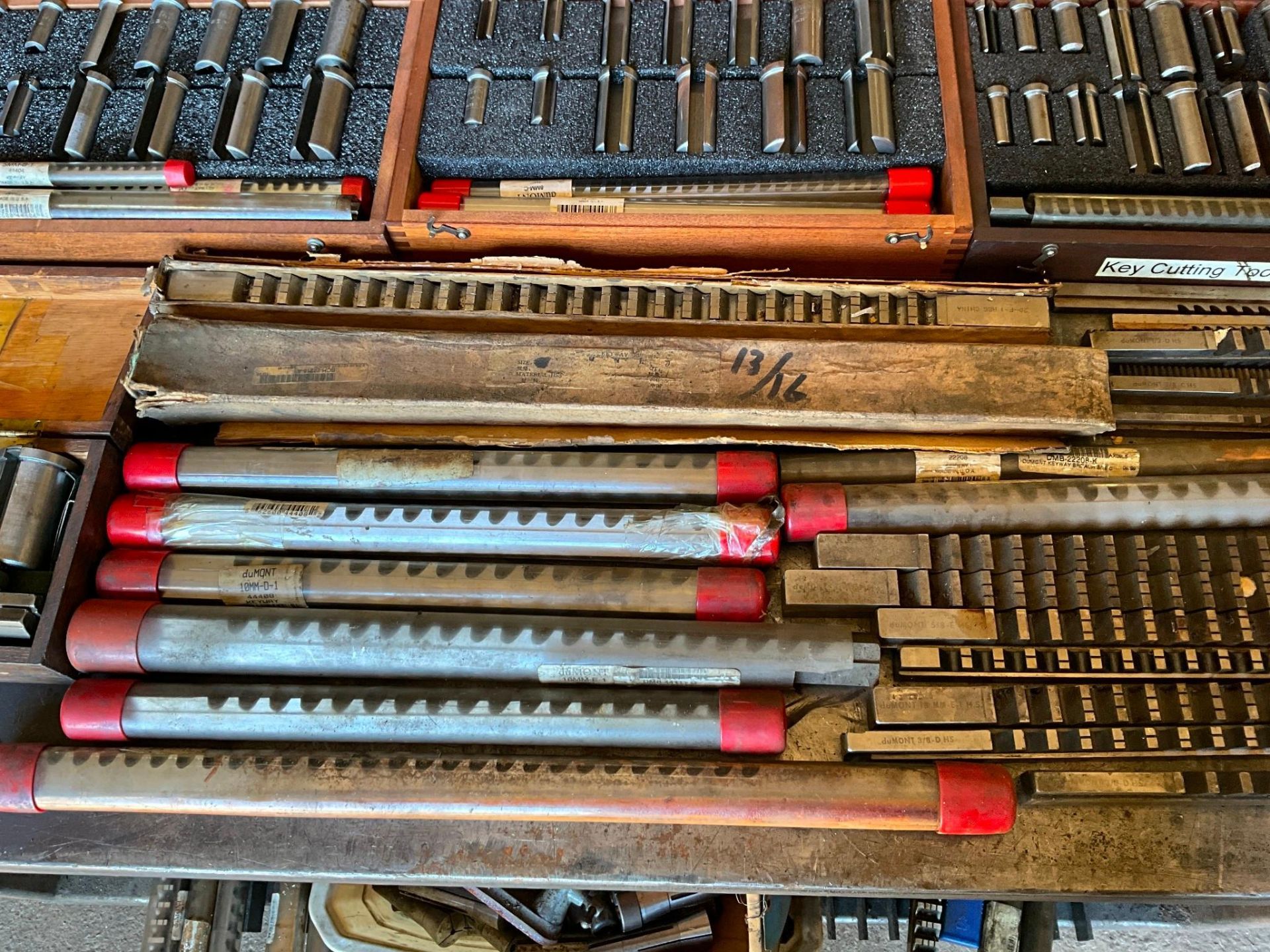 LARGE LOT BROACHING KITS AND BROACHING TOOLS - Image 8 of 13