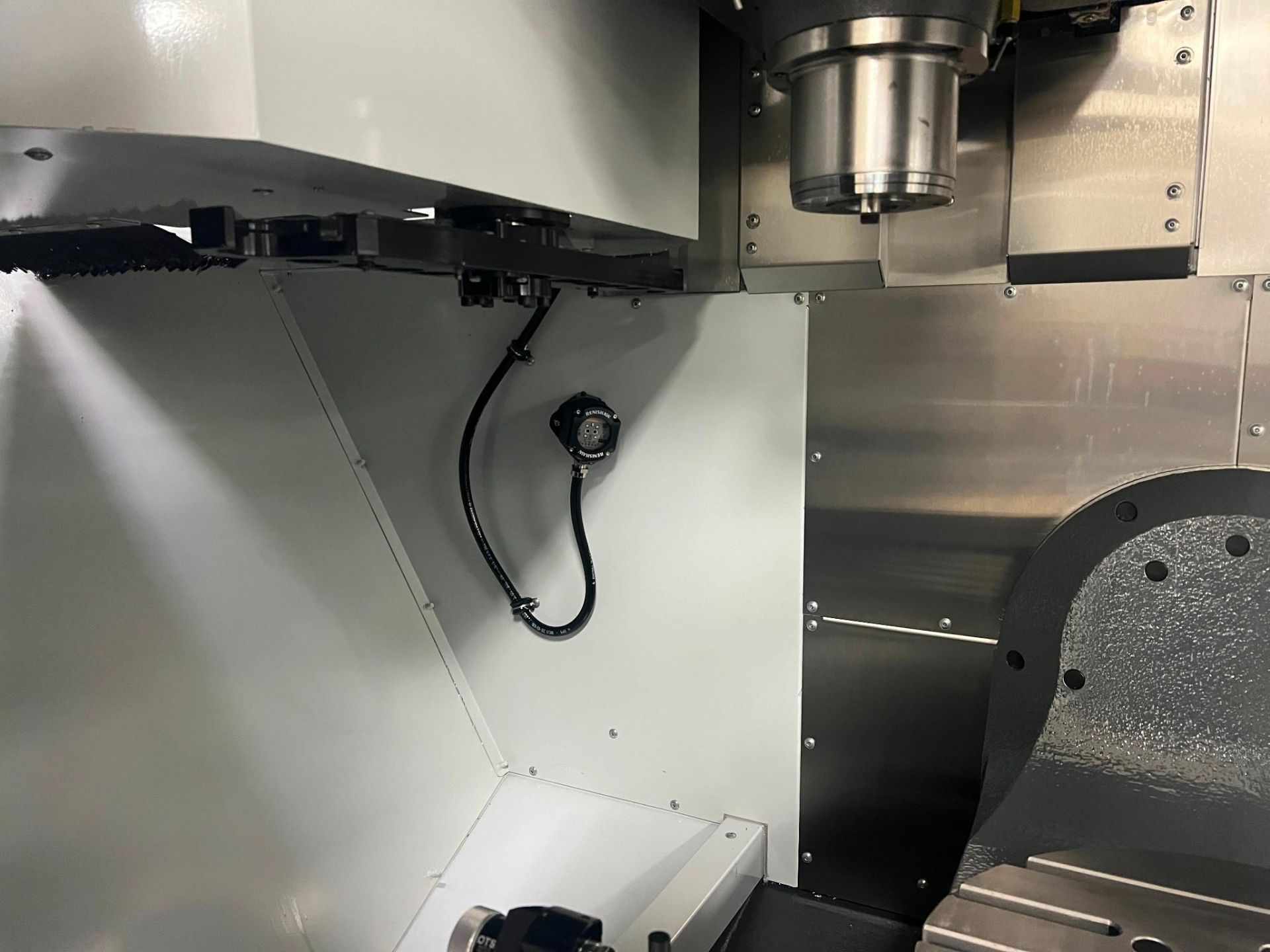 HAAS UMC-500SS, 2020 - TSC, WIPS, WIFI CAMERA, 15,000 RPM AND MORE - Image 8 of 32