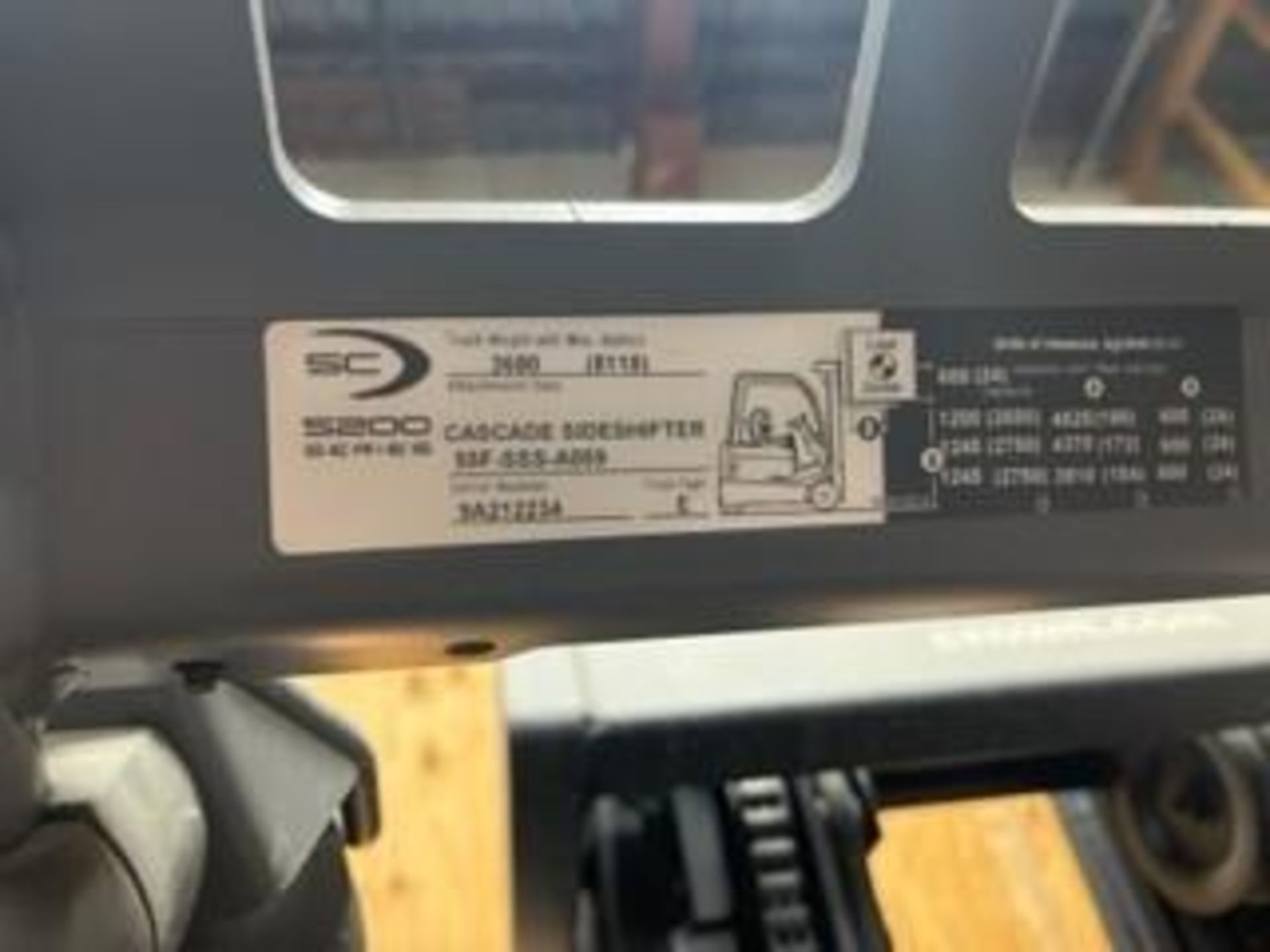 CROWN SC 5200 SERIES ELECTRIC FORKLIFT - Image 7 of 7
