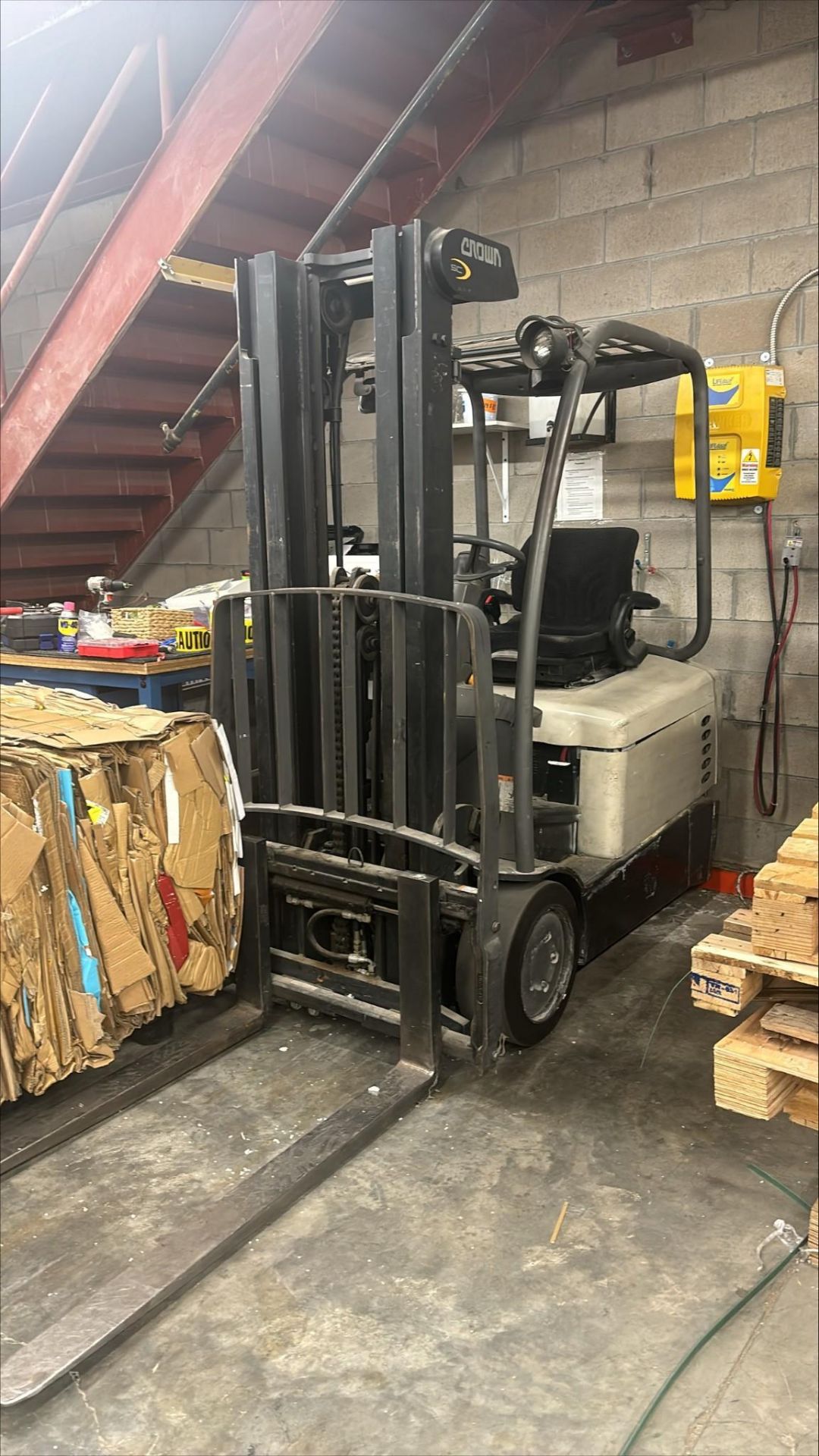 CROWN SC 4020-35 TT190 ELECTRIC FORKLIFT