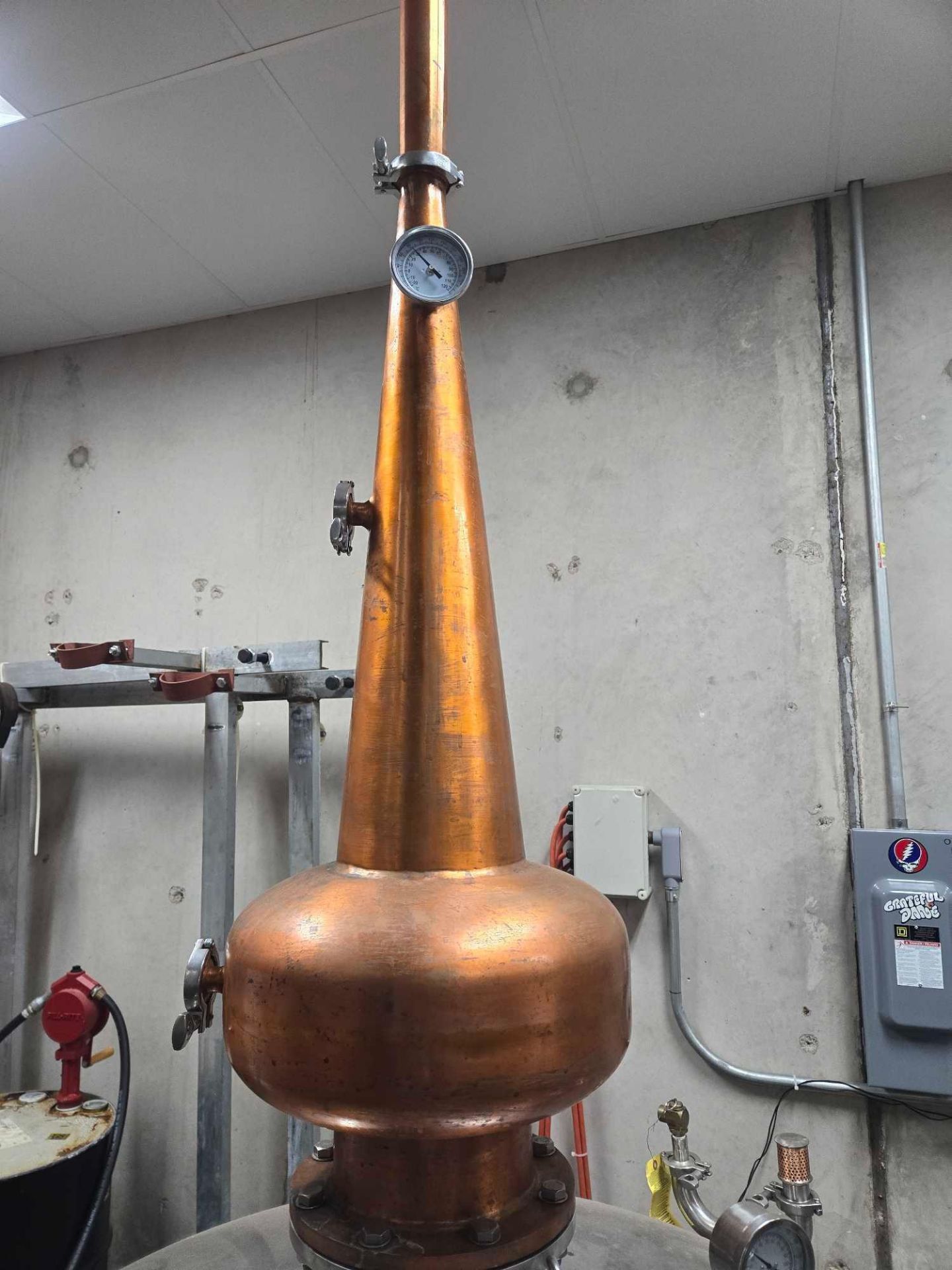 STAINLESS STEEL ELECTRIC POT STILL W/ COPPER ALEMBIC & CONDENSER APPROX. 300 GALLONS - Image 5 of 23