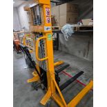 GS SERVICES SDJSA 1000 MANUAL HYDRAULIC STACKER, 2200 LBS CAPACITY