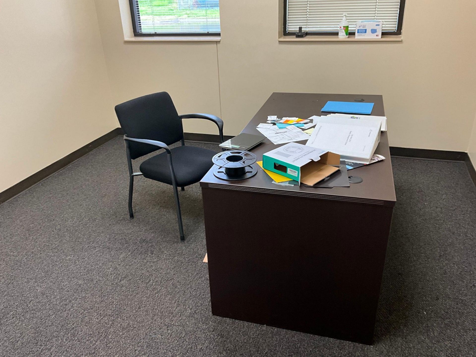 OFFICE FURNITURE - Image 18 of 26