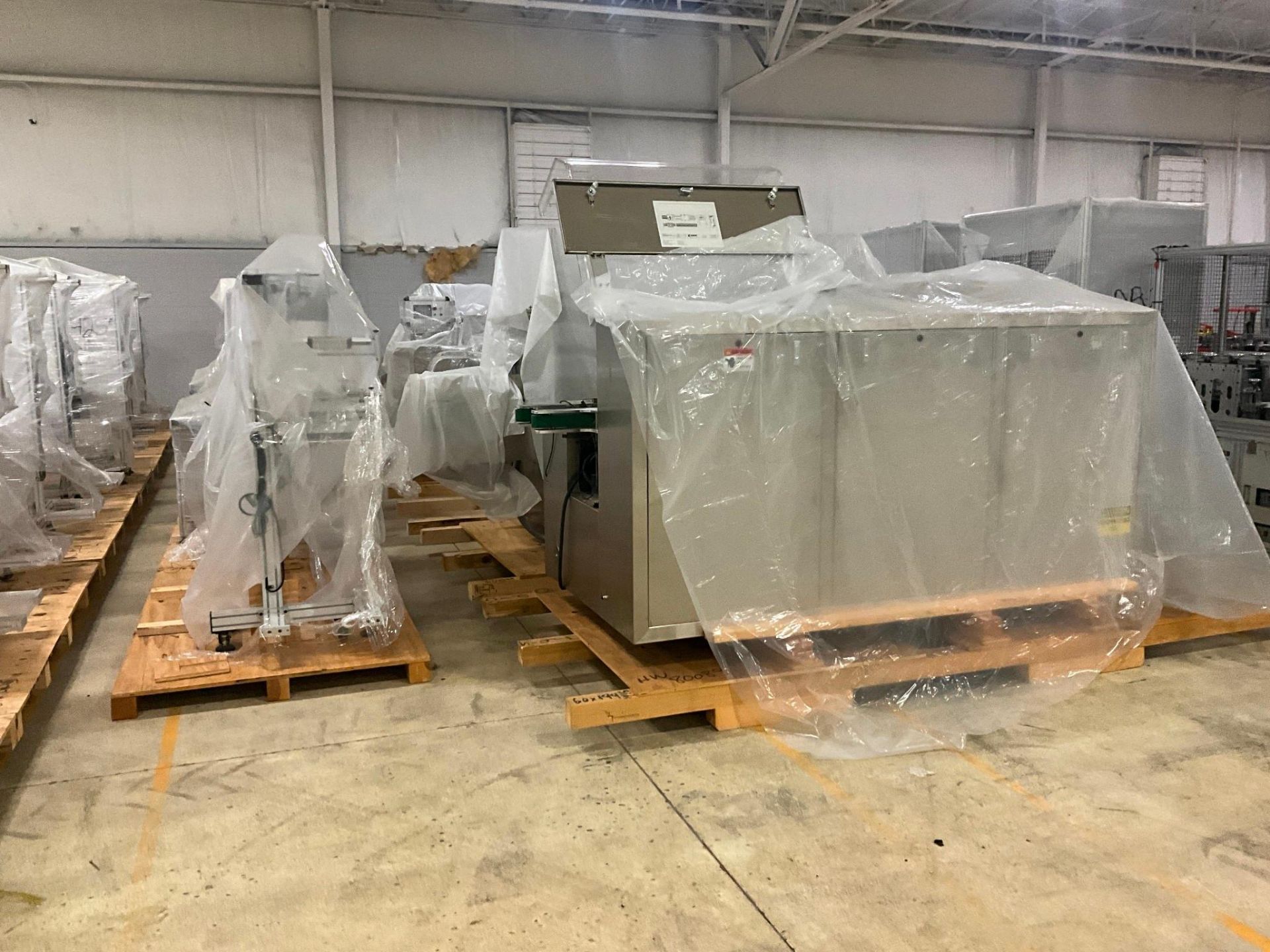 (38) 2020 KYD AUTOMATIC MASK MACHINE WITH ROLL BACK,CUTTER,EARLOOP WELDER, & CONVEYOR - CRATED - Image 24 of 62