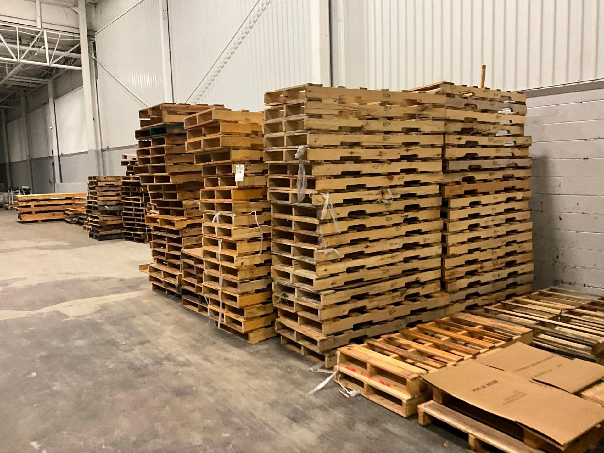 (78) 28" X 60" WOODEN PALLETS & 48" X 84" WOODEN PALLETS - Image 2 of 11