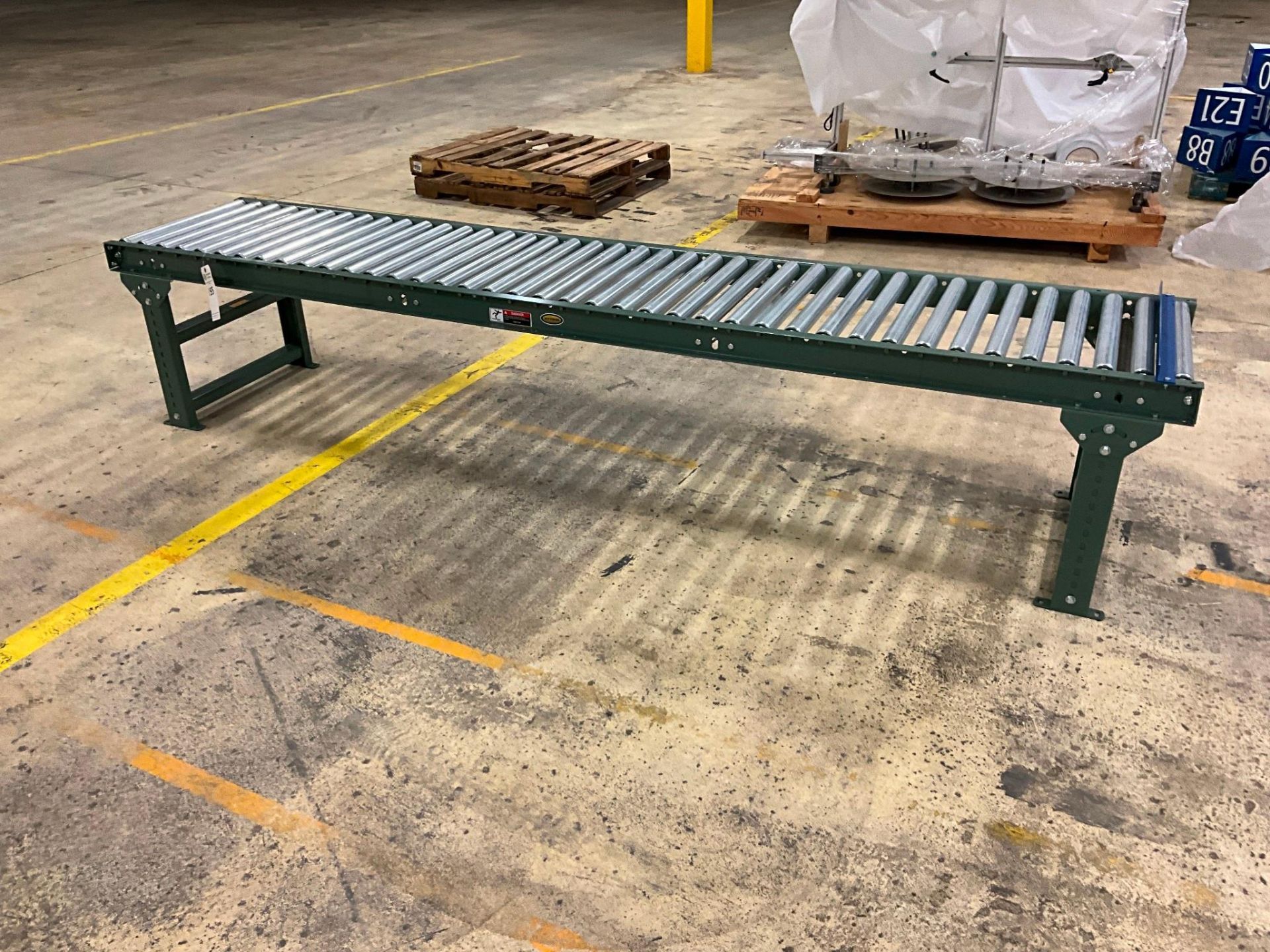 ROLLER TABLES / CONVEYORS