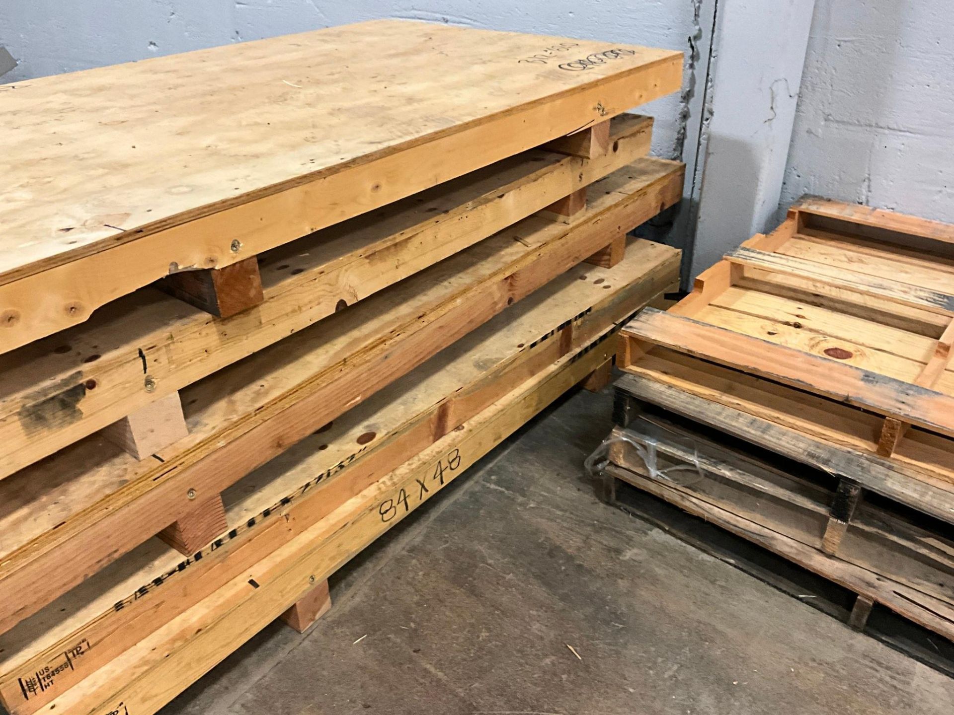 (78) 28" X 60" WOODEN PALLETS & 48" X 84" WOODEN PALLETS - Image 10 of 11