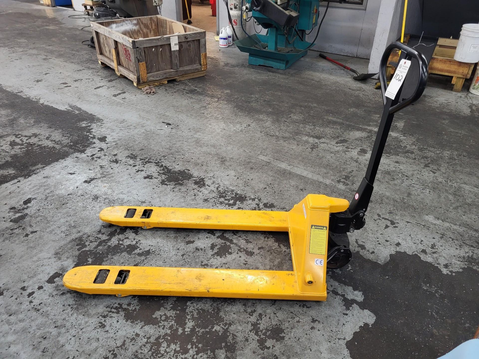 ULINE H-1043 STANDARD FORK PALLET TRUCK - Bild 2 aus 5