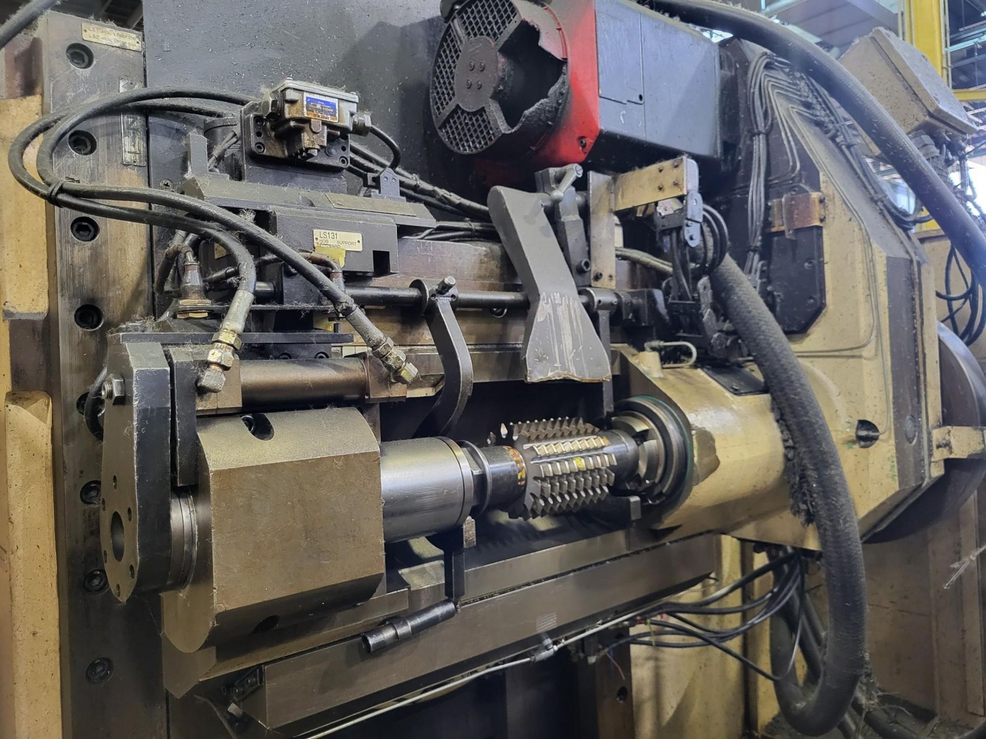 MITSUBISHI GB100 CNC GEAR HOBBING MACHINE - Image 12 of 24