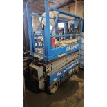 2015 GS-1930 SCISSOR LIFT - NEEDS CHARGER OR NEW BATTERIES