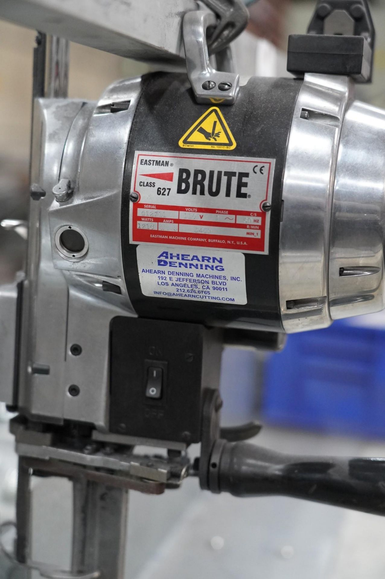 BRUTE 627 STRAIGHT KNIFE CUTTING TABLE - Image 6 of 8