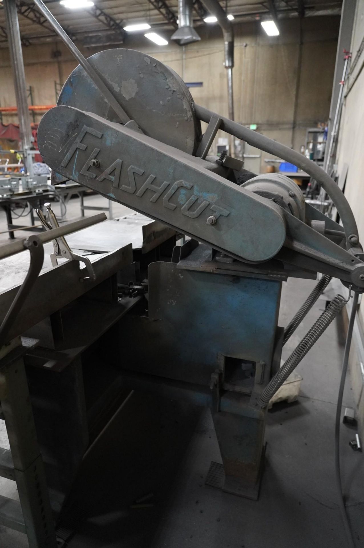 FLASHCUT HEAVY DUTY 20'' CHOP SAW WITH ROLLER CONVEYORS - Image 7 of 11