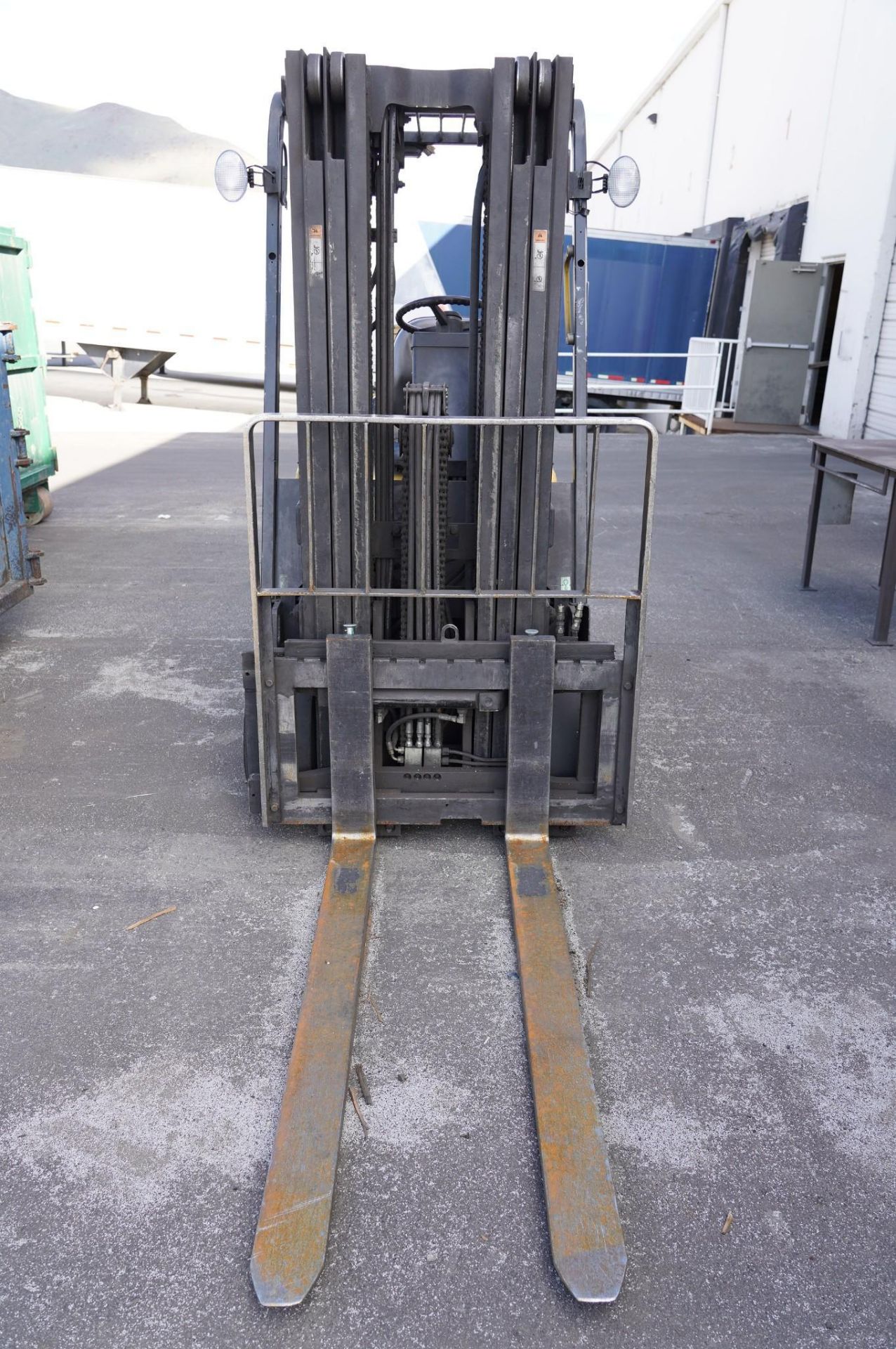 DAEWOO GC30E 5,000 LBS. CAPACITY FORKLIFT - Bild 3 aus 14