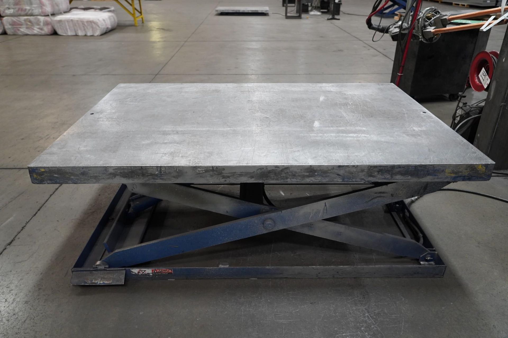 BLUE GIANT HYDRAULIC LIFT TABLE - Image 3 of 8