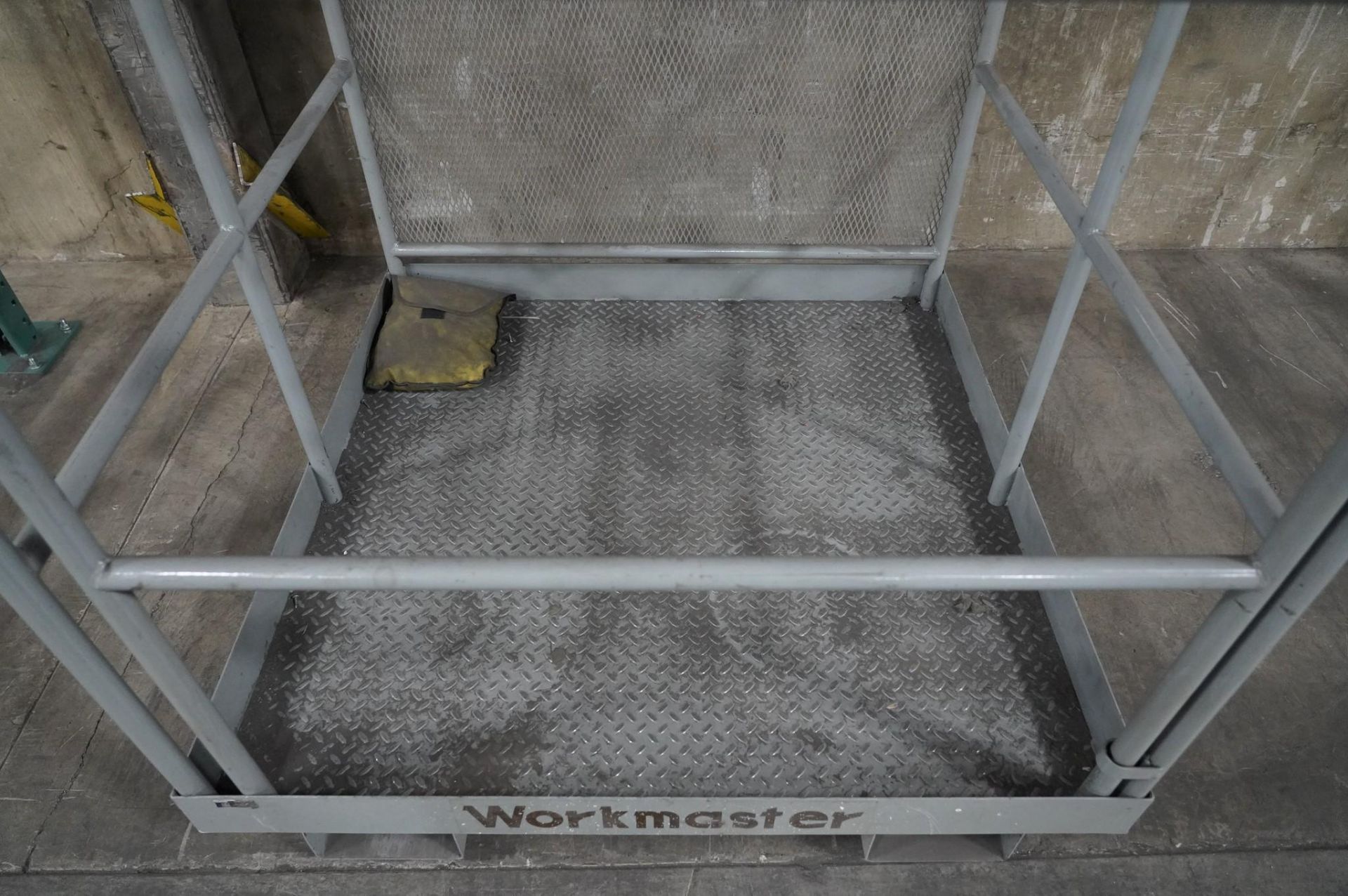 WORKMASTER PLATFORM MAN LIFT - Image 2 of 4