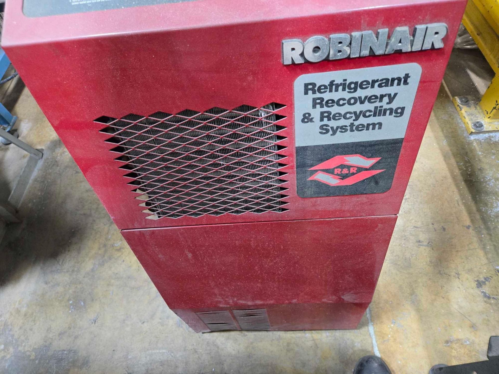 ROBINAIR 17500B REFRIGERANT RECOVERY AND RECYCLING STATION - Image 6 of 13