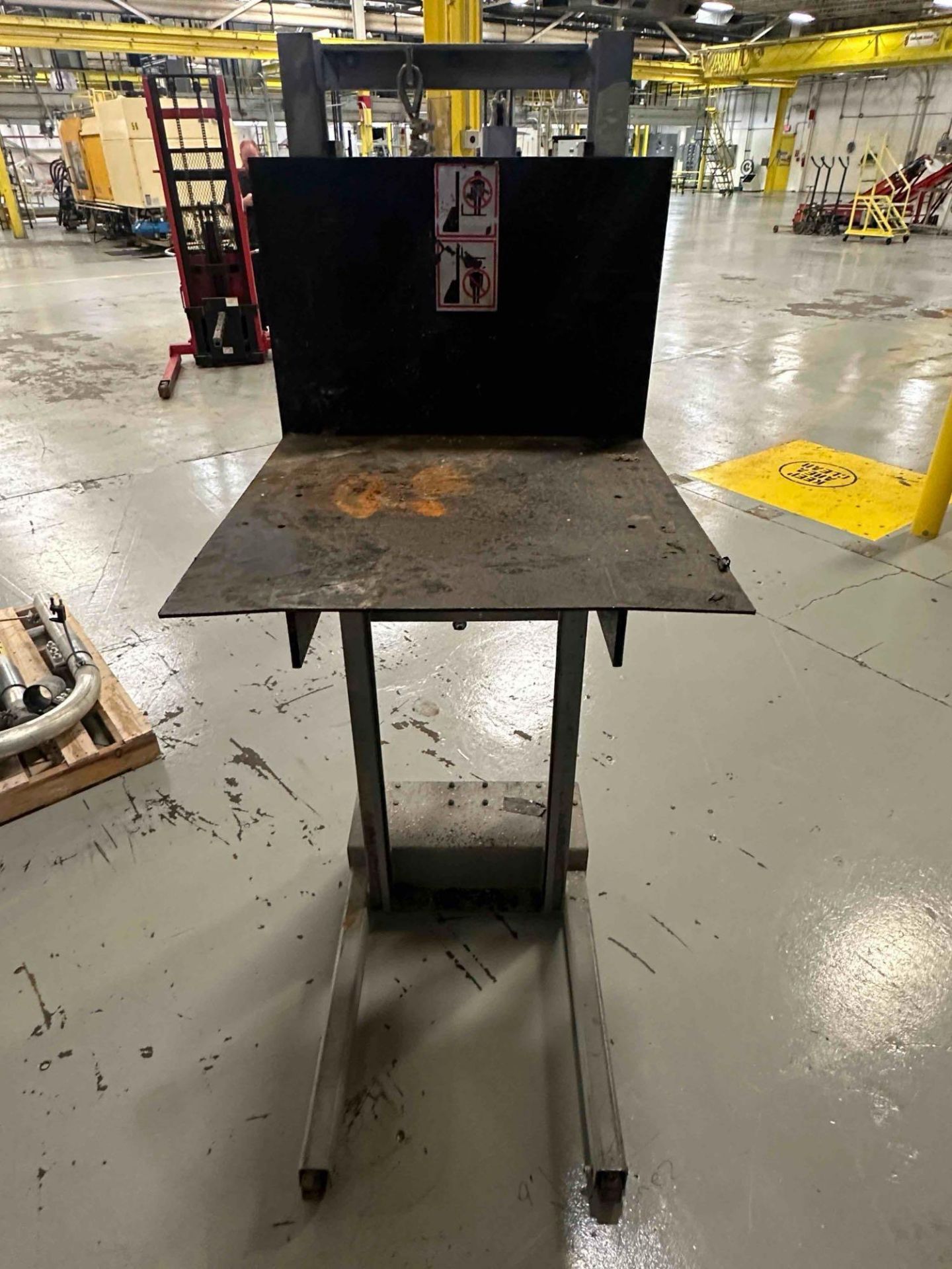 REGAL MV54 LIFT TABLE - Image 3 of 6