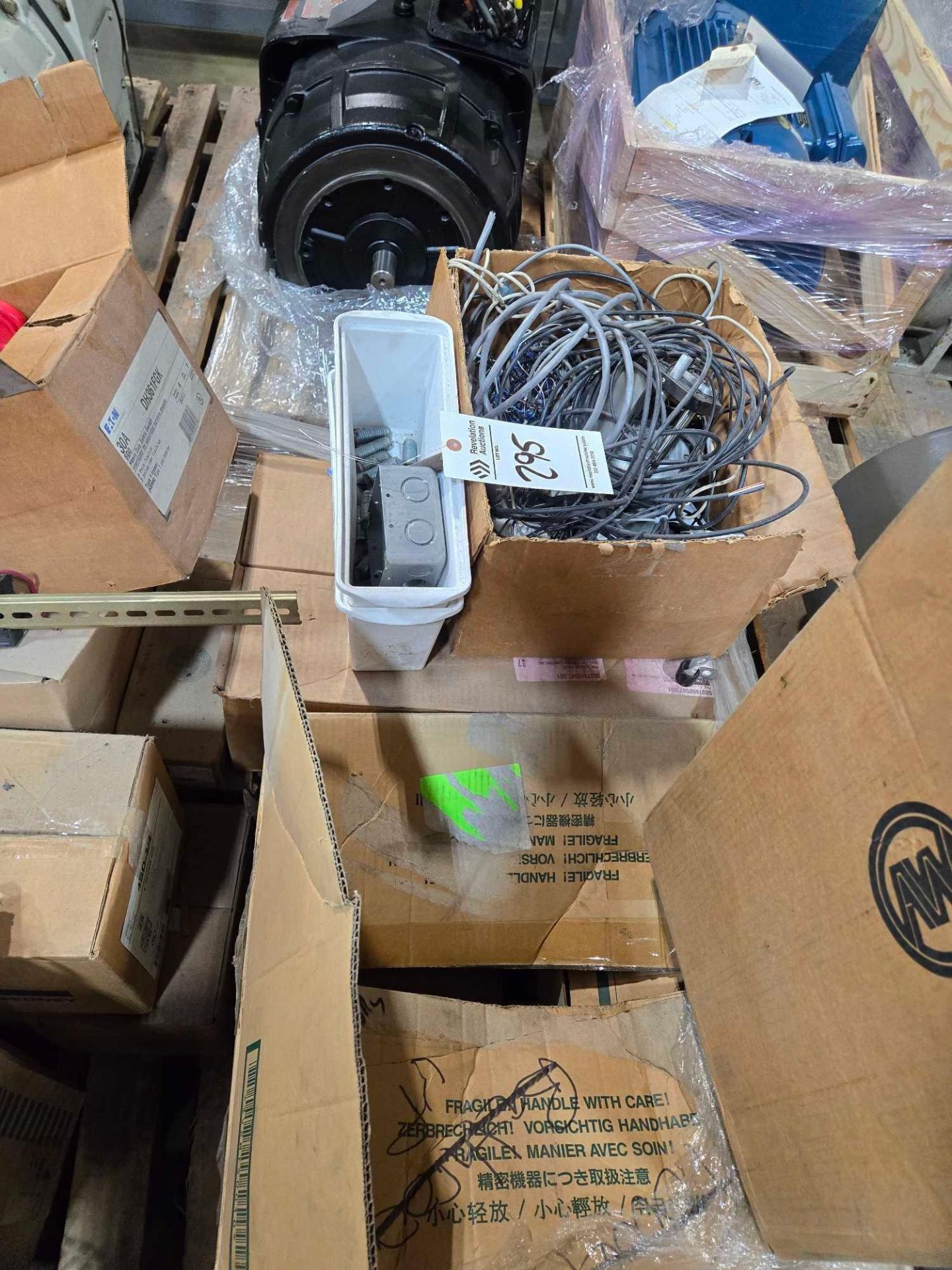 MULTIPLE PALLETS OF ELECTRICAL COMPONENTS - Image 2 of 15