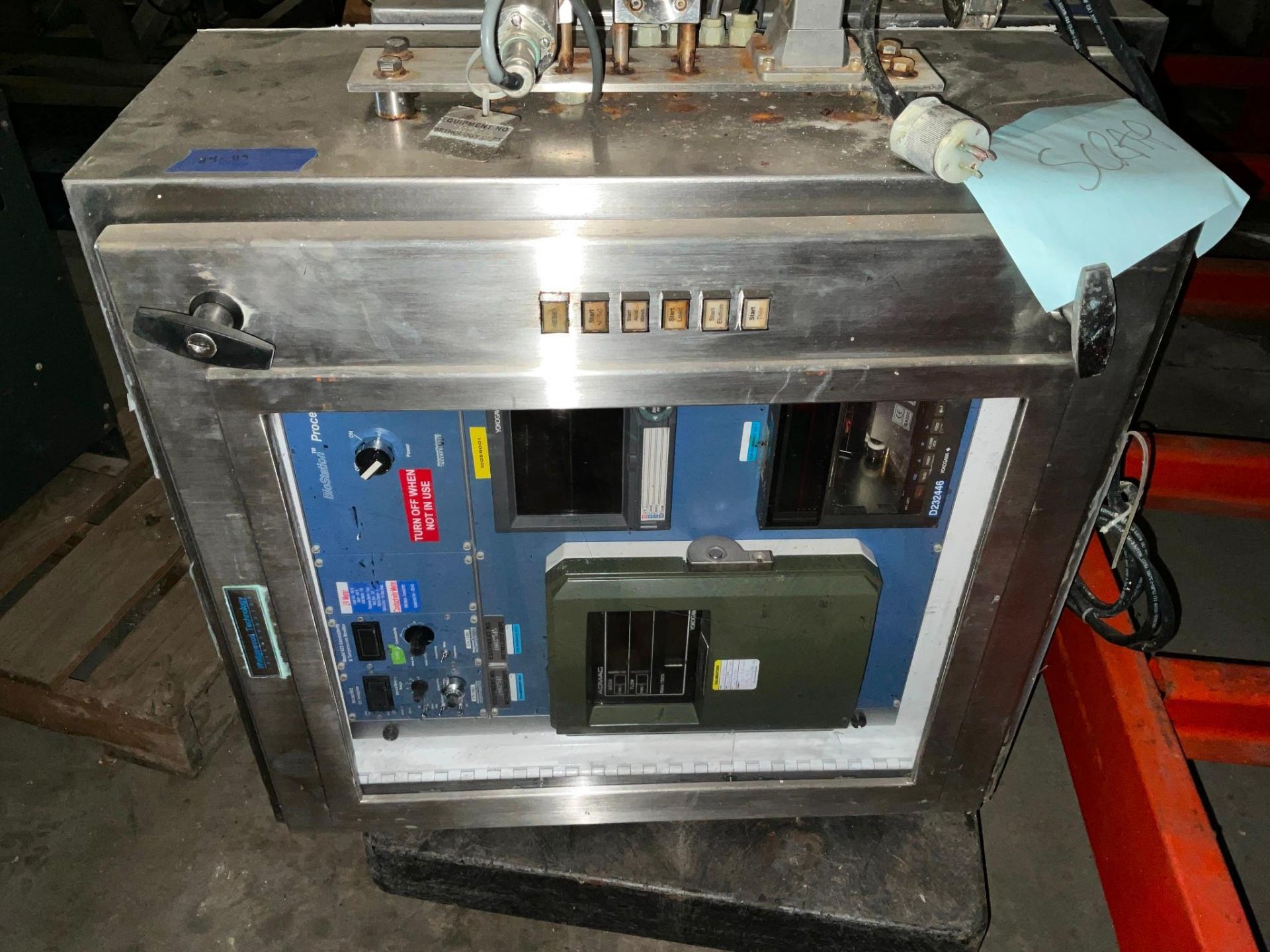 3 WEDGEWOOD TECHNOLOGY OPERATING CONTROL CABINETS INCLUDING MAGNETIC FLOW DETECTOR - Bild 5 aus 9