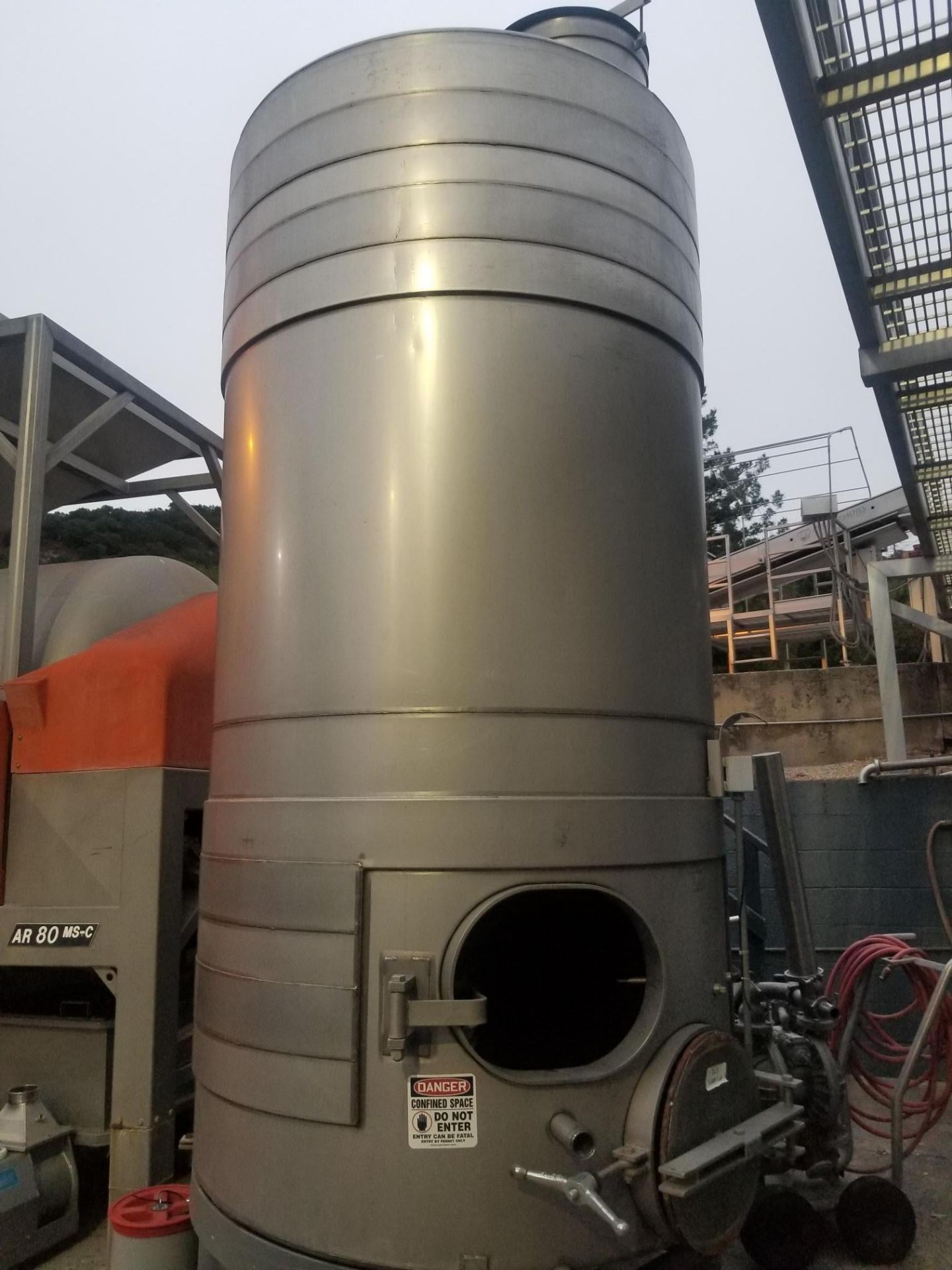 1,485 GALLON STAINLESS TANK - Image 3 of 6