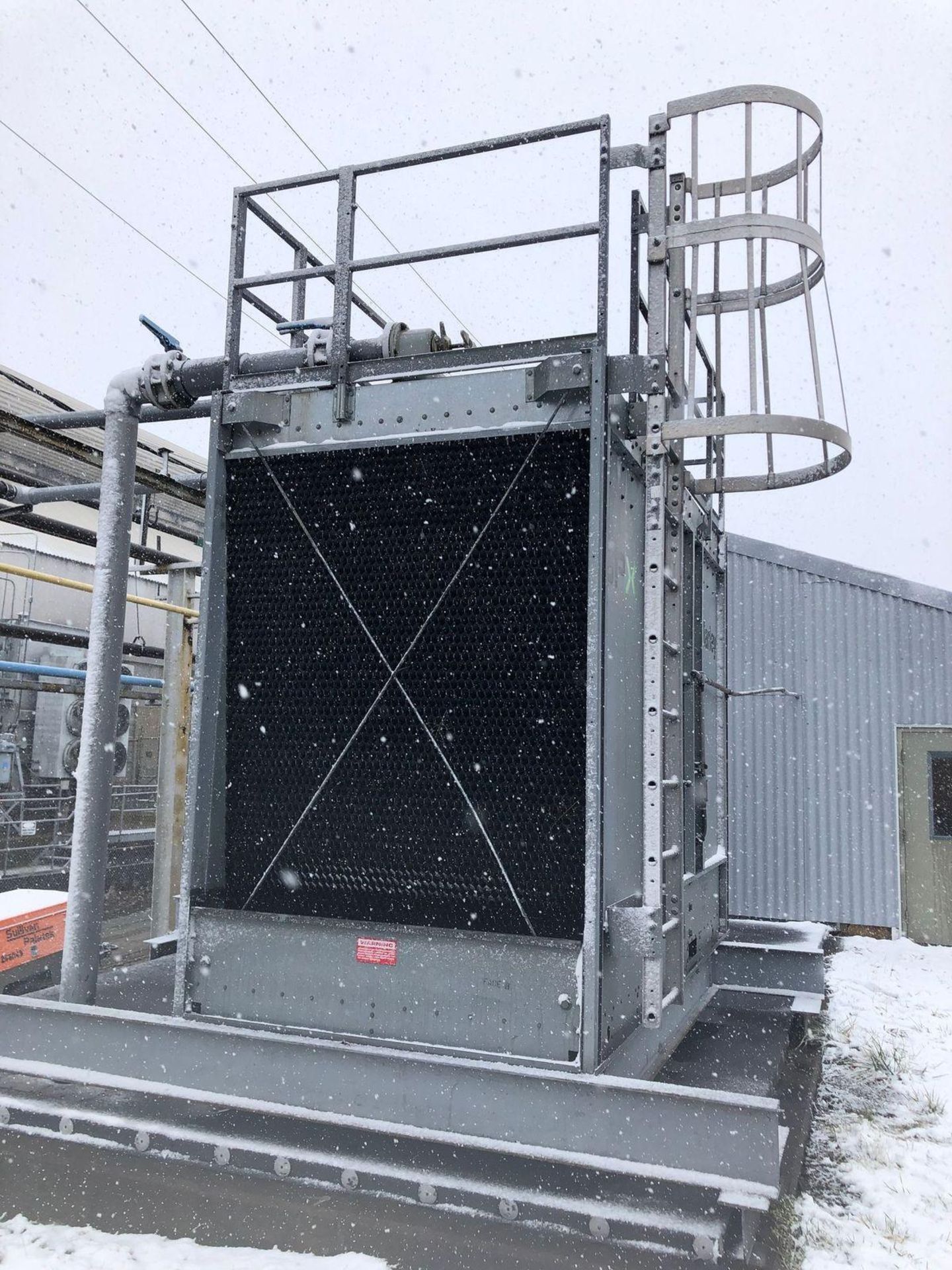 SPX COOLING TECHNOLOGIES - COOLING TOWER -MODEL NO: NC8401NAN1GGF, 450 GPM, 2015 - Bild 3 aus 3