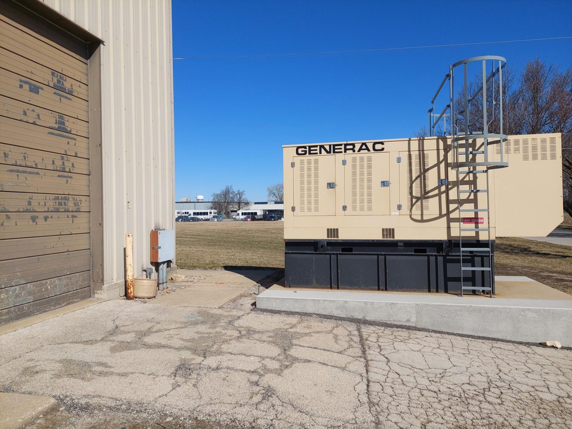 GENERAC 6983120100 400KW DIESEL GENERATOR MFG. 2006, 604 HRS - Image 2 of 27