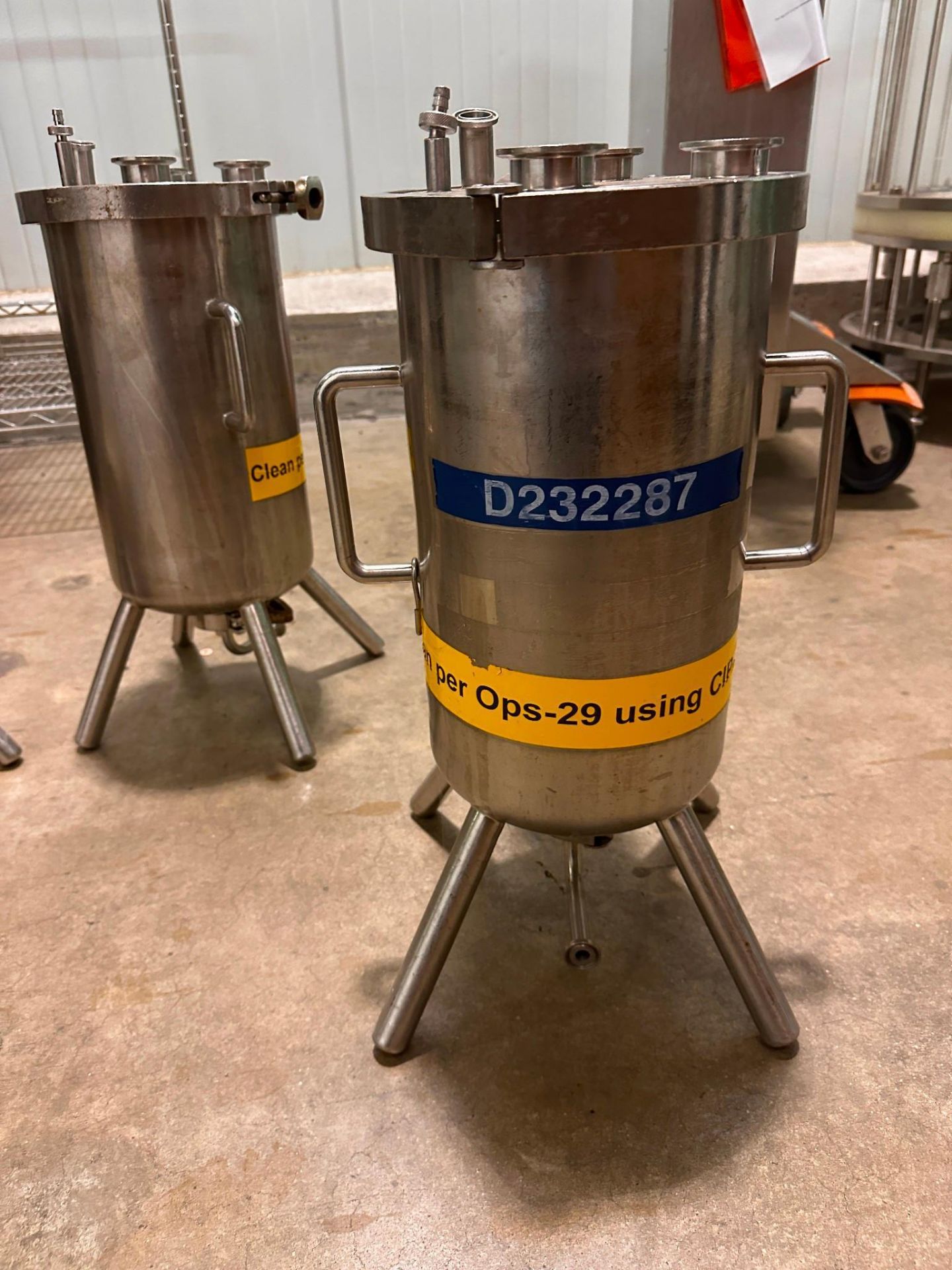 STAINLESS STEEL TANKS WITH ROLLER CART - Image 2 of 12