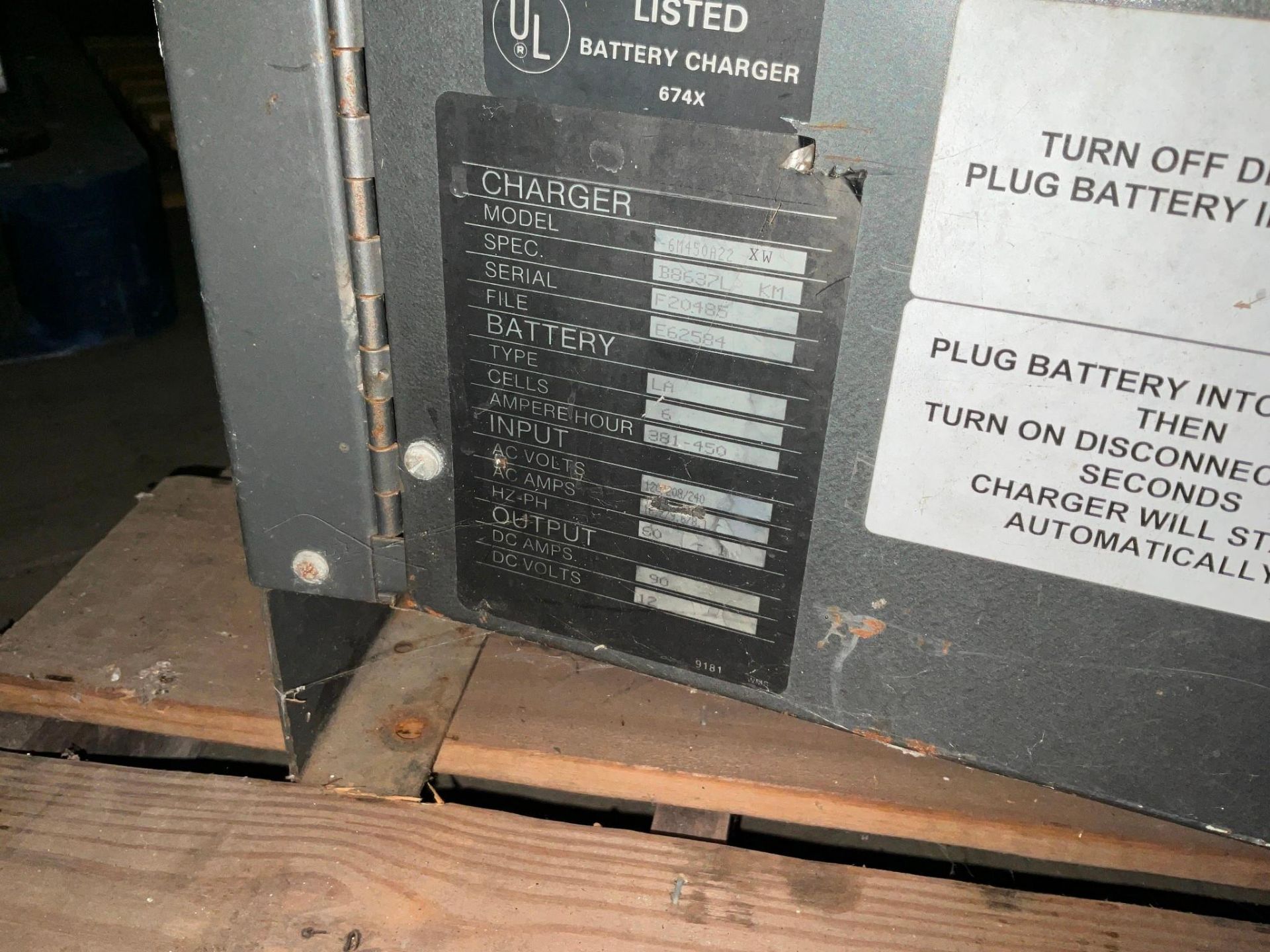 PILOT 6M450A22 XW 12V BATTERY CHARGER - Image 2 of 3