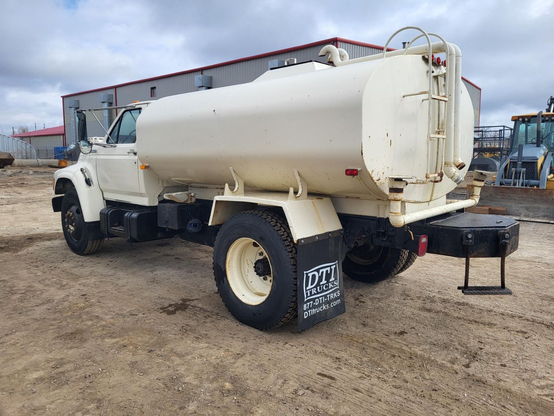 1995 FORD F800 WATER TRUCK - Image 7 of 20