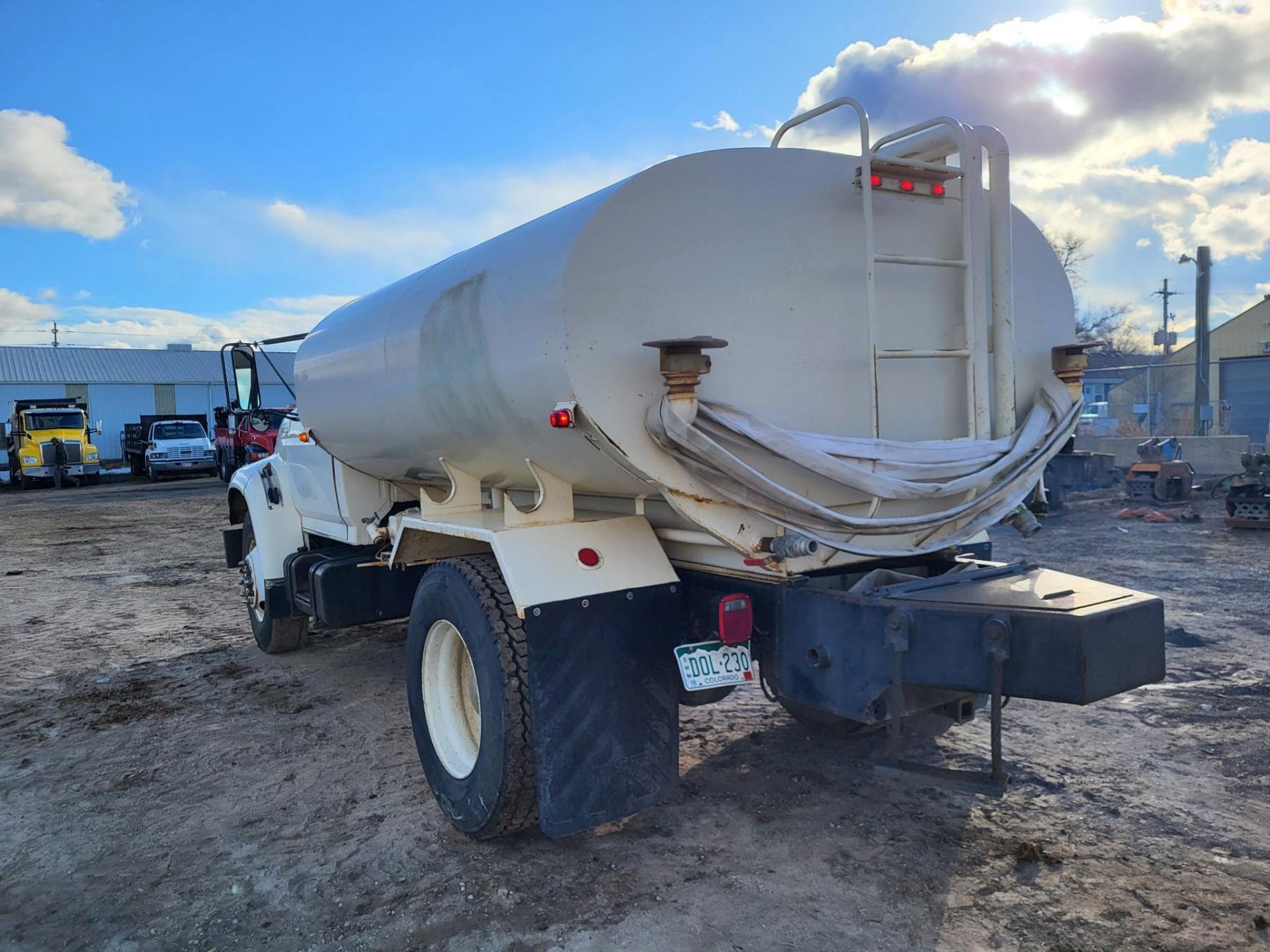 1998 FORD F800 WATER TRUCK, 27,496 MILES - Image 8 of 22