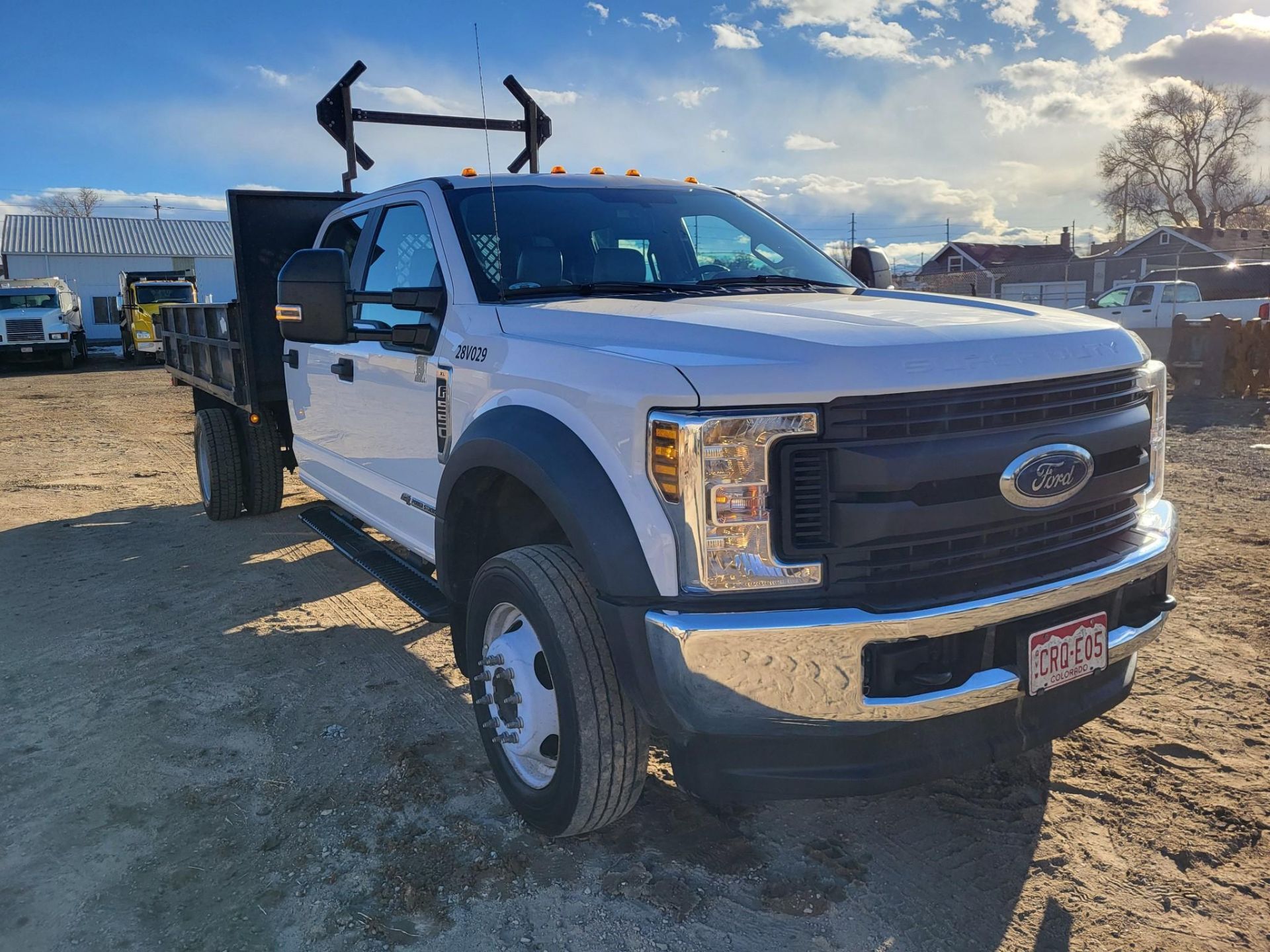 2019 FORD F550 CREW CAB DIESEL DUALLY DUMP TRUCK 31,872 MILES - Image 4 of 34