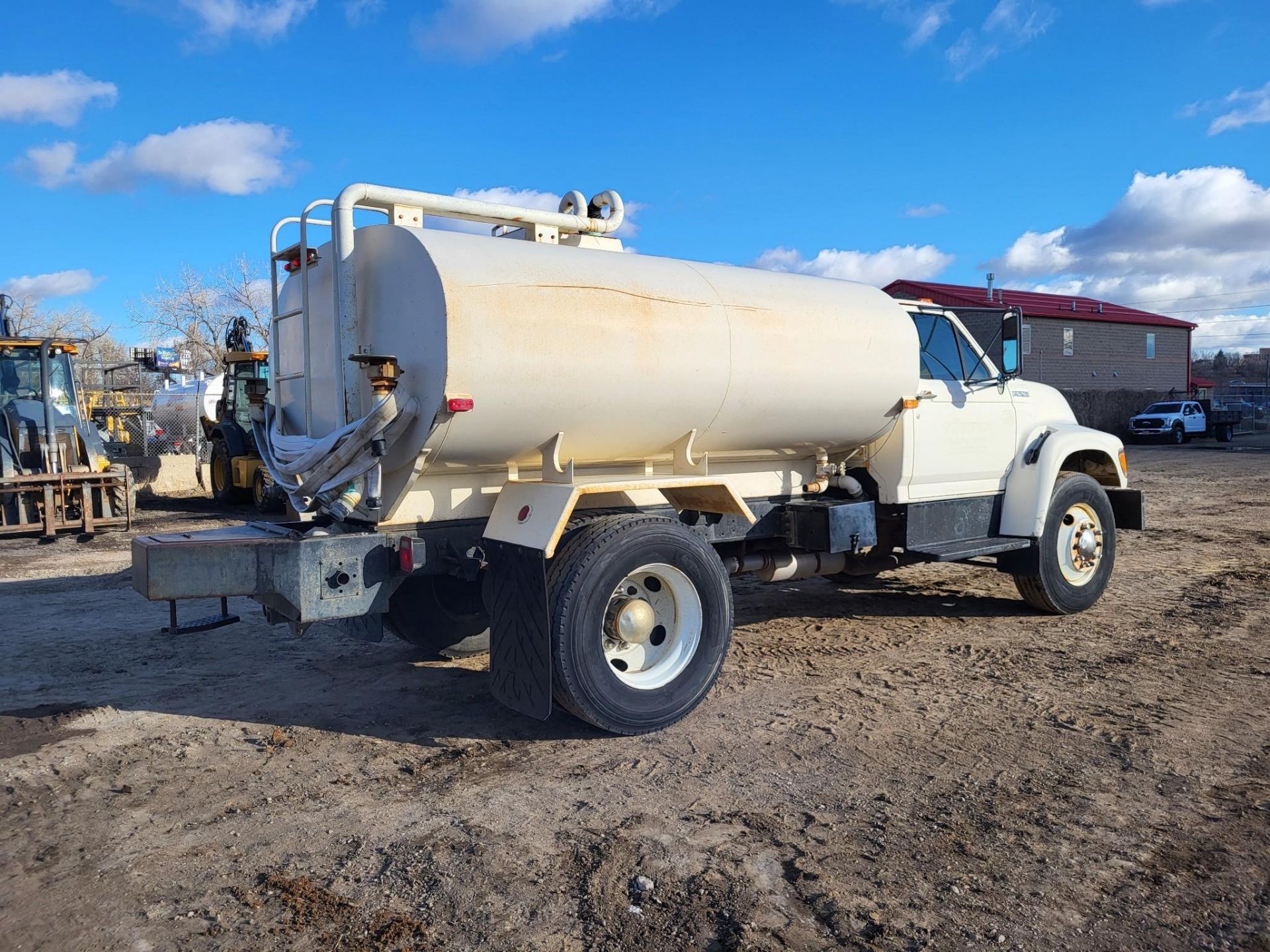 1998 FORD F800 WATER TRUCK, 27,496 MILES - Image 6 of 22