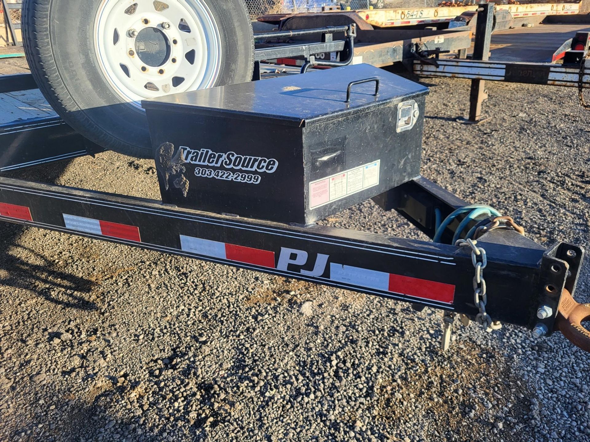 2007 PJ TANDEM AXLE TRAILER - Image 3 of 15