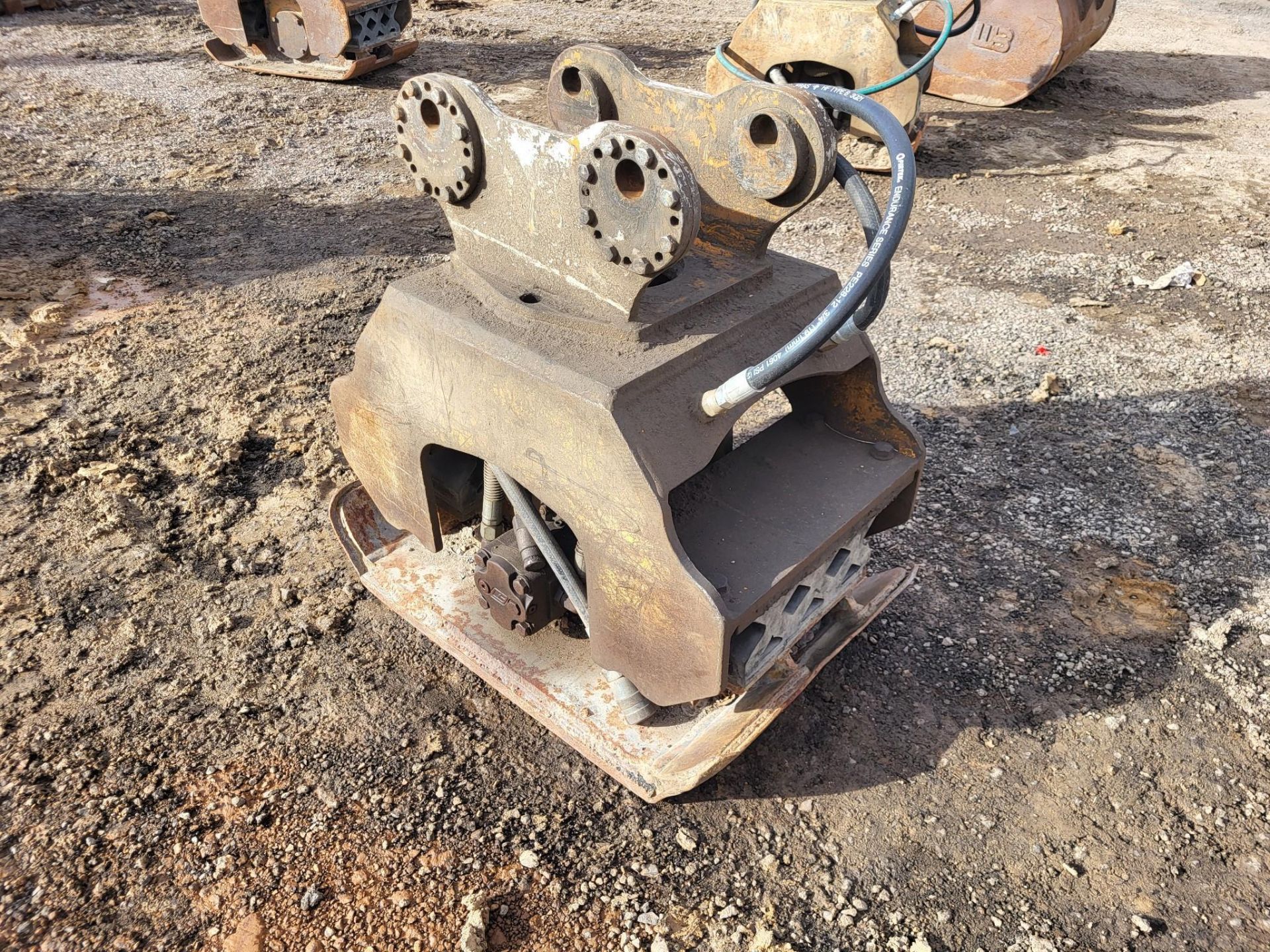 VIBRATORY PLATE COMPACTOR