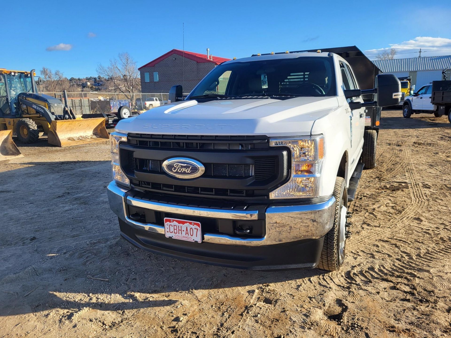 2021 FORD F350 CREW CAB DUALLY DIESEL FLATBED DUMP TRUCK 19,500 MILES! - Image 2 of 37
