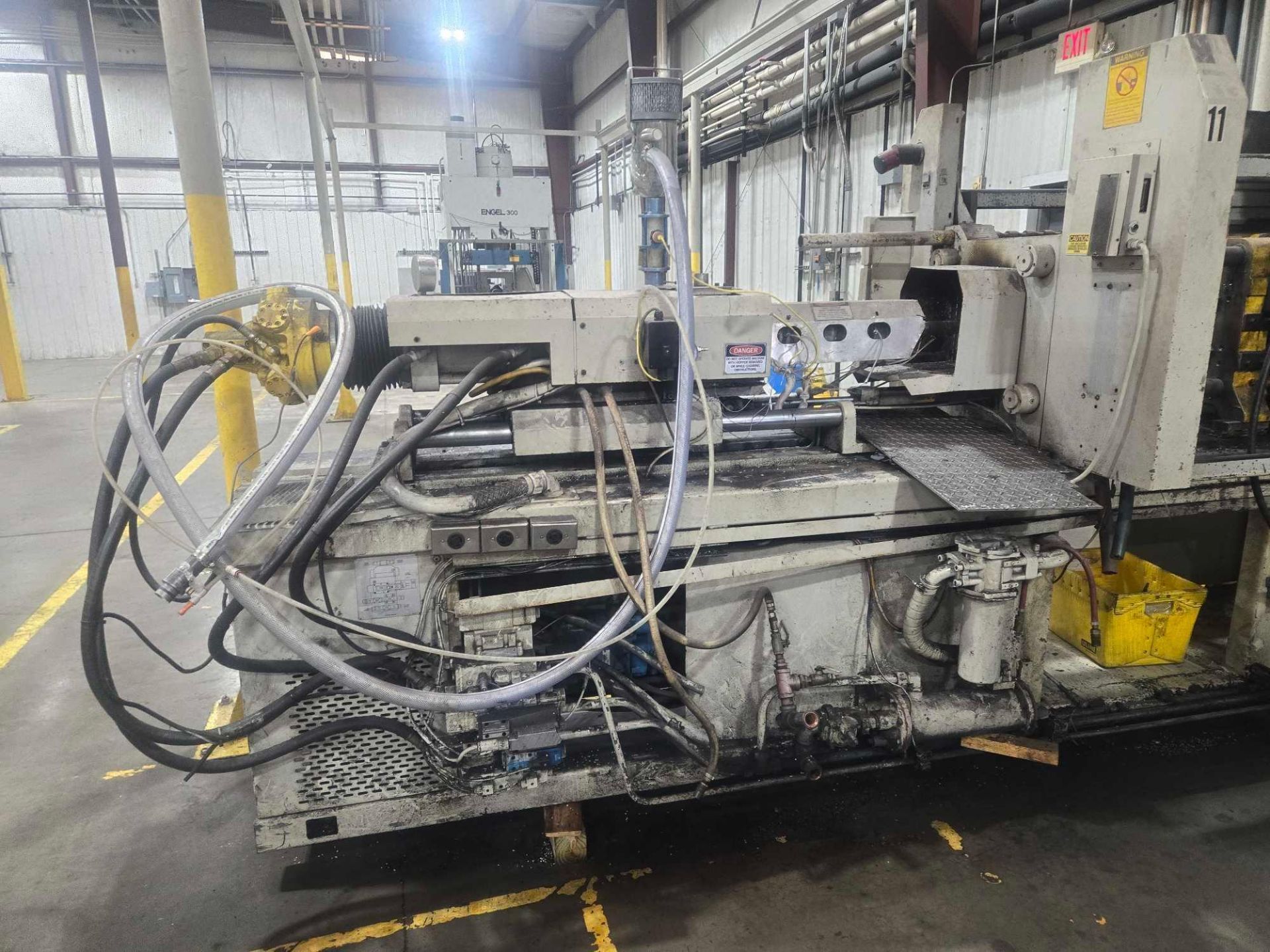 VAN DORN 85-RS-5F-HT INJECTION MOLDING MACHINE - Image 9 of 15