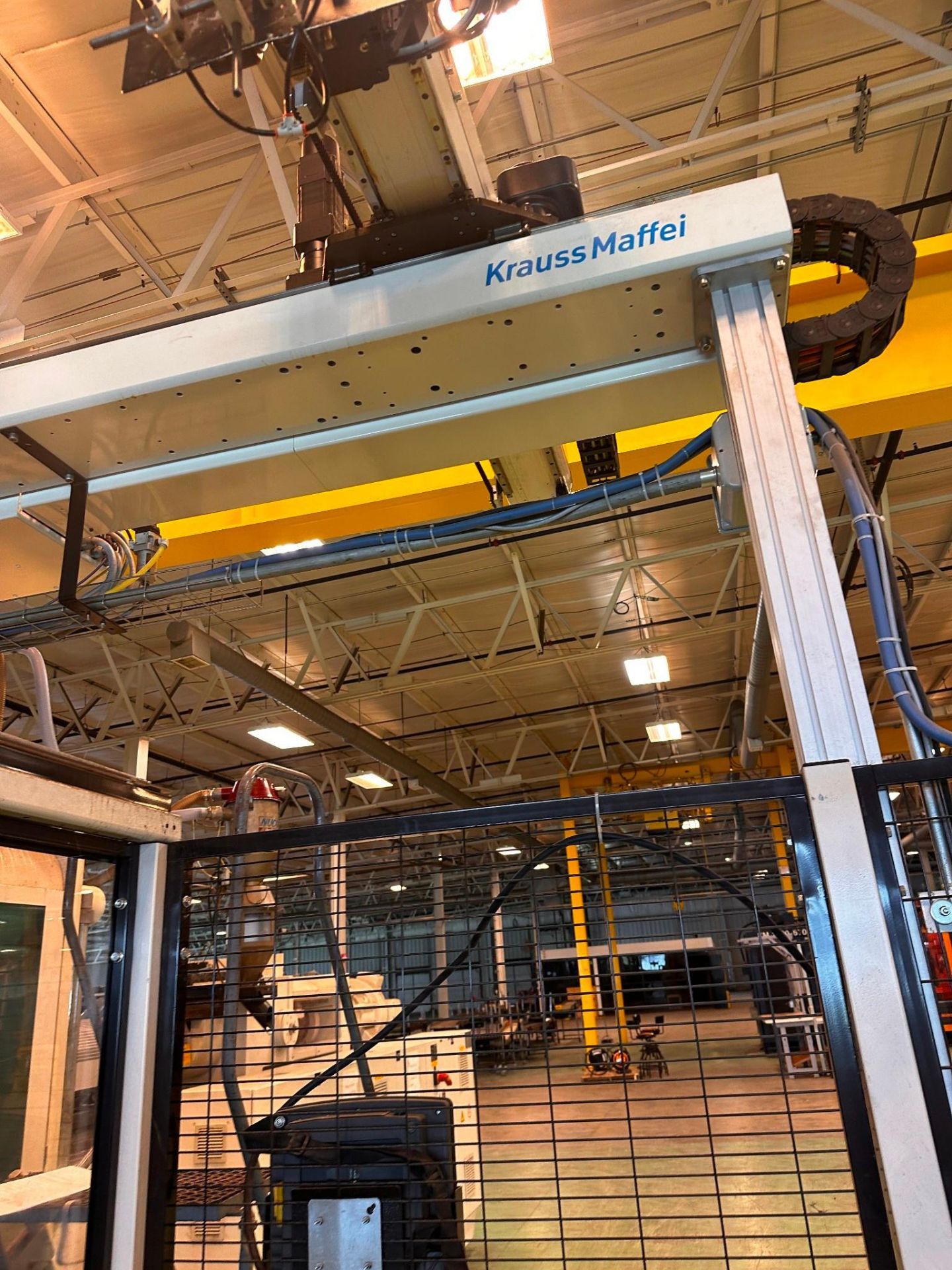 730 TON KRAUSS MAFFEI KM 650-6100 CX INJECTION MOLDER, 2013 - Image 21 of 24