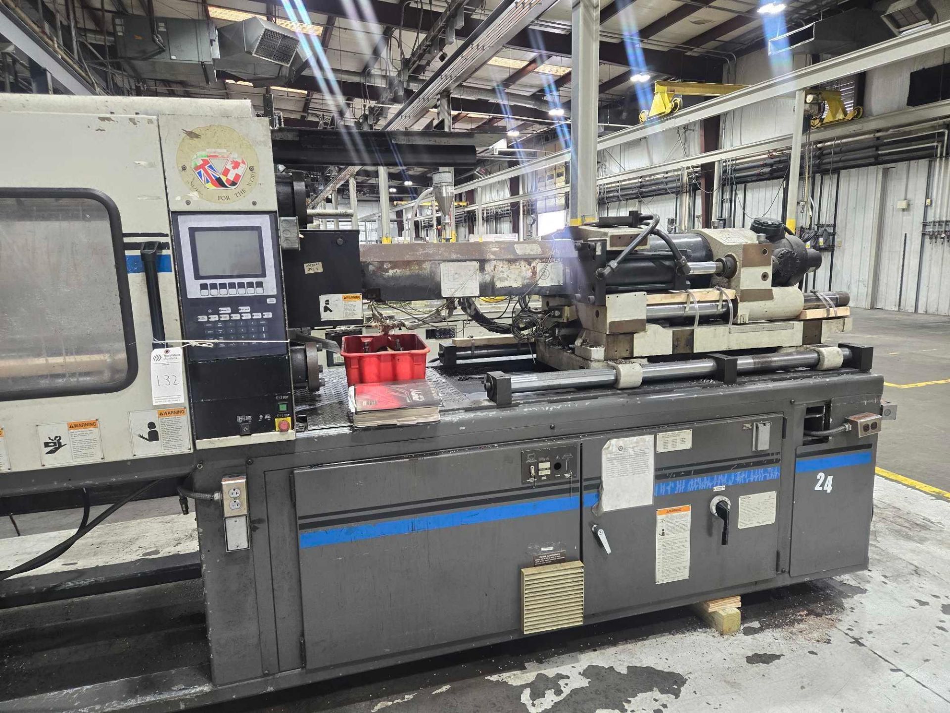 CINCINNATI MILACRON VT 220-20 INJECTION MOLDER