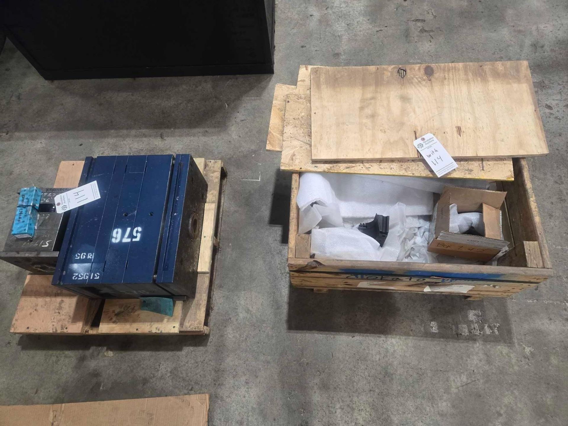 SPARE INJECTION MOLDER PARTS & 1 MOLD
