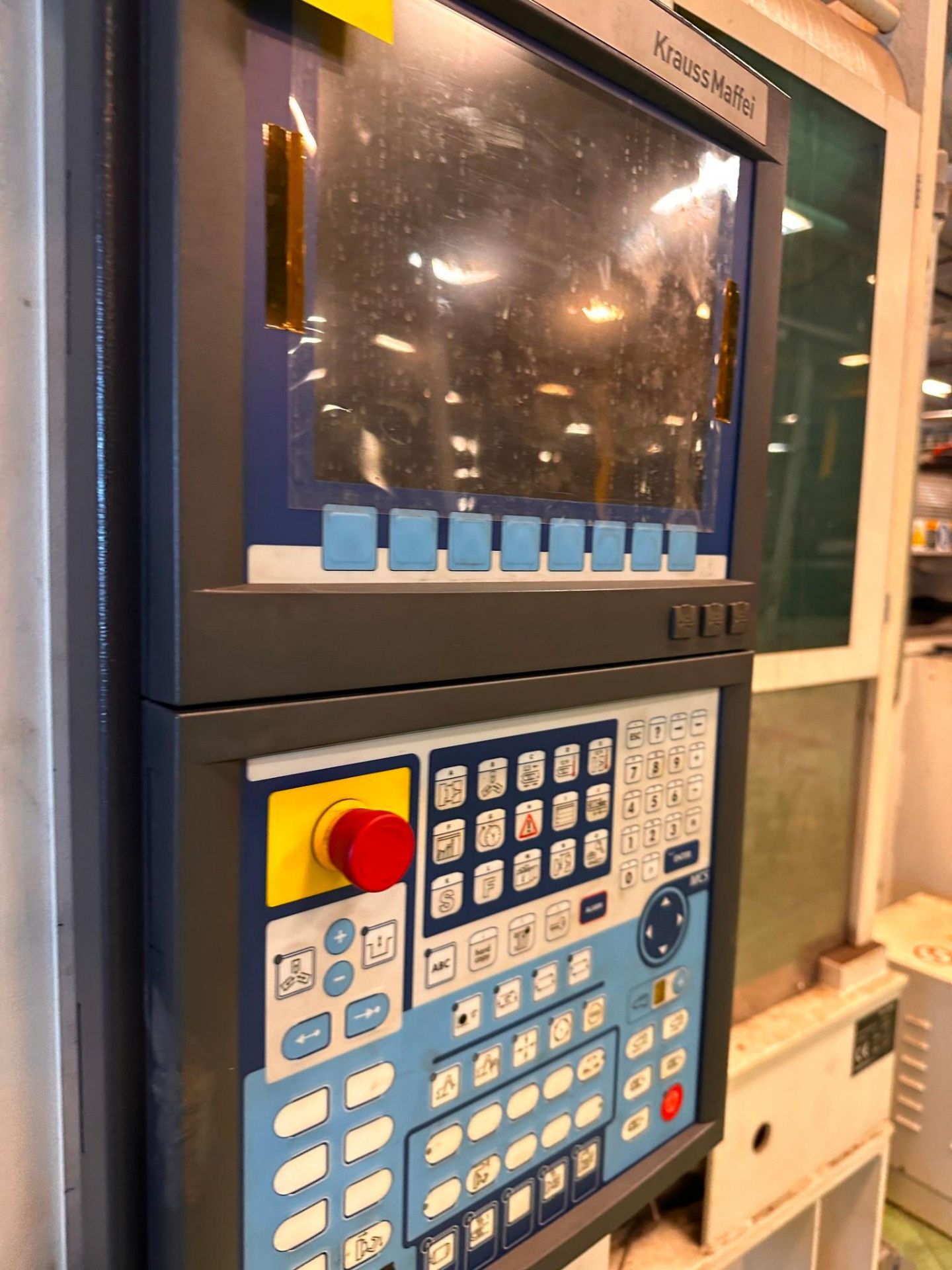 730 TON KRAUSS MAFFEI KM 650-6100 CX INJECTION MOLDER, 2013 - Image 9 of 24