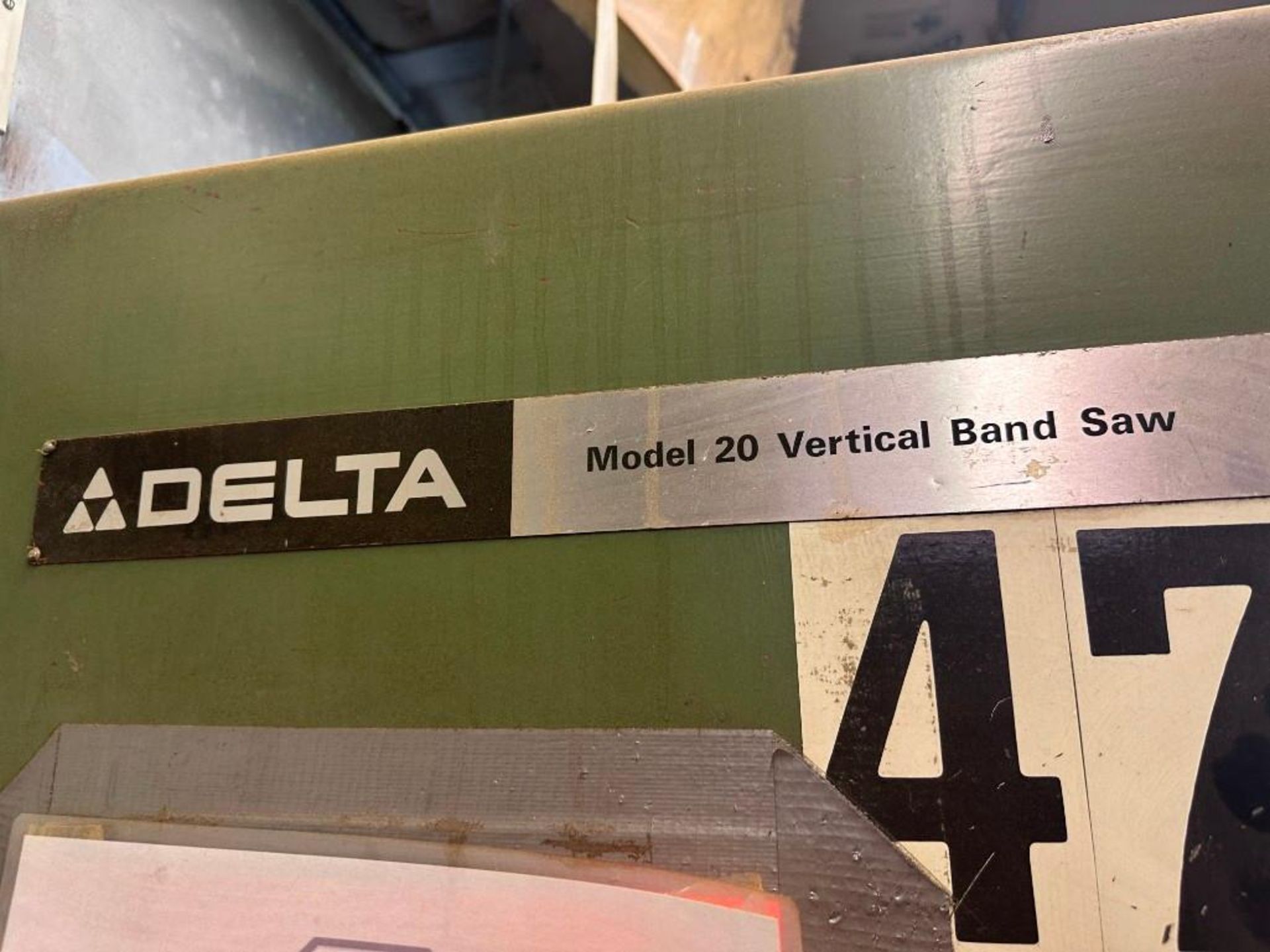 DELTA MODEL 20 VERTICAL BAND SAW - Image 4 of 6