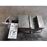 KURT D675 MACHINE VISE 6"