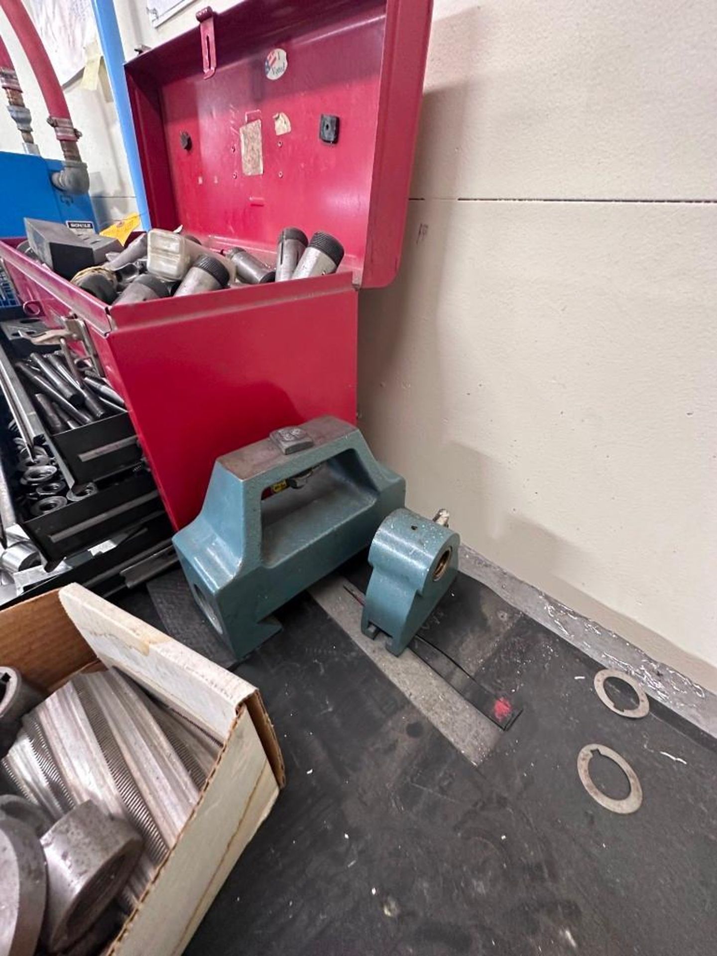 TABLE WITH TOOLBOX AND CONTENTS - Image 3 of 5