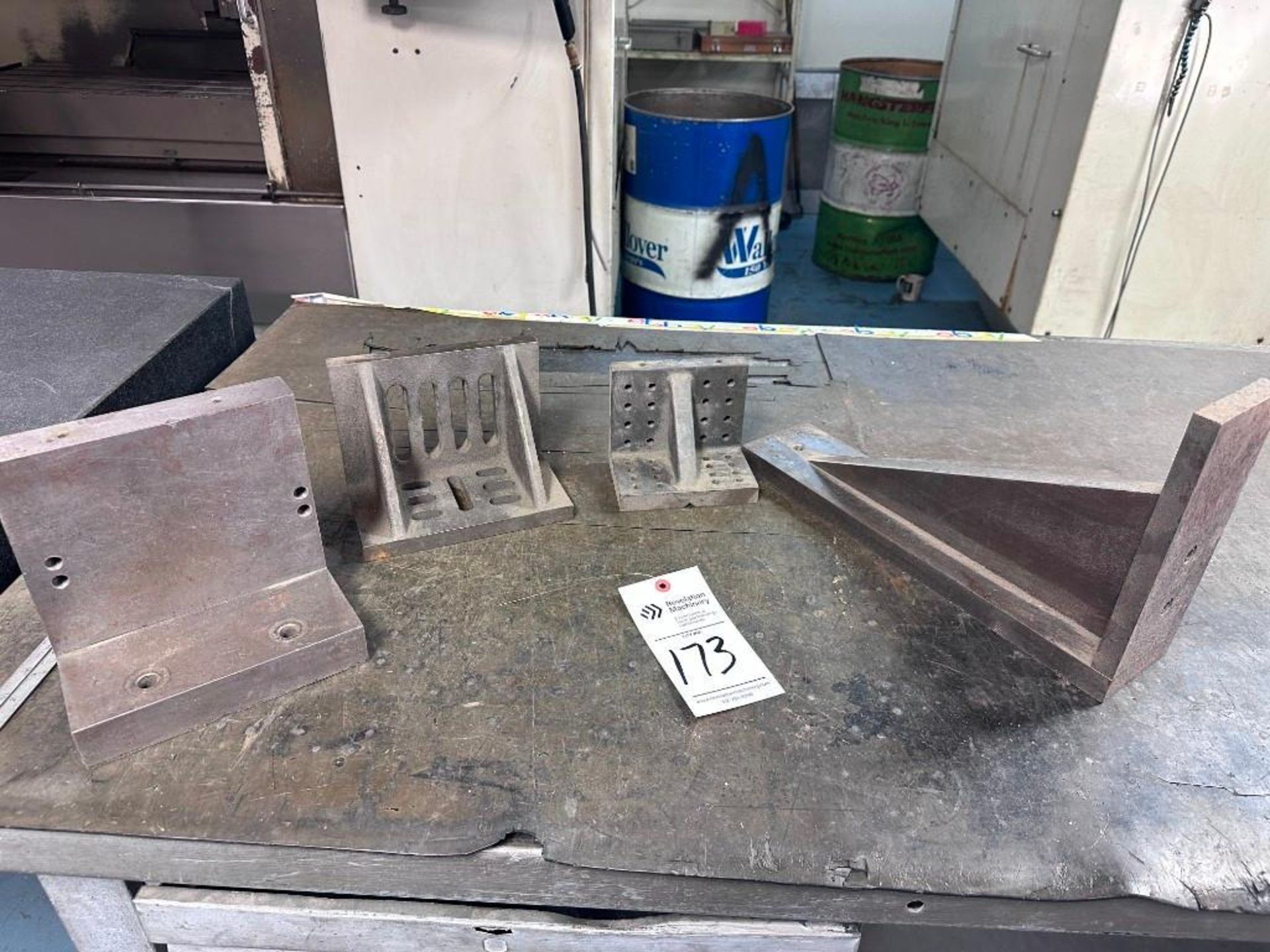 LOT OF ANGLE PLATES