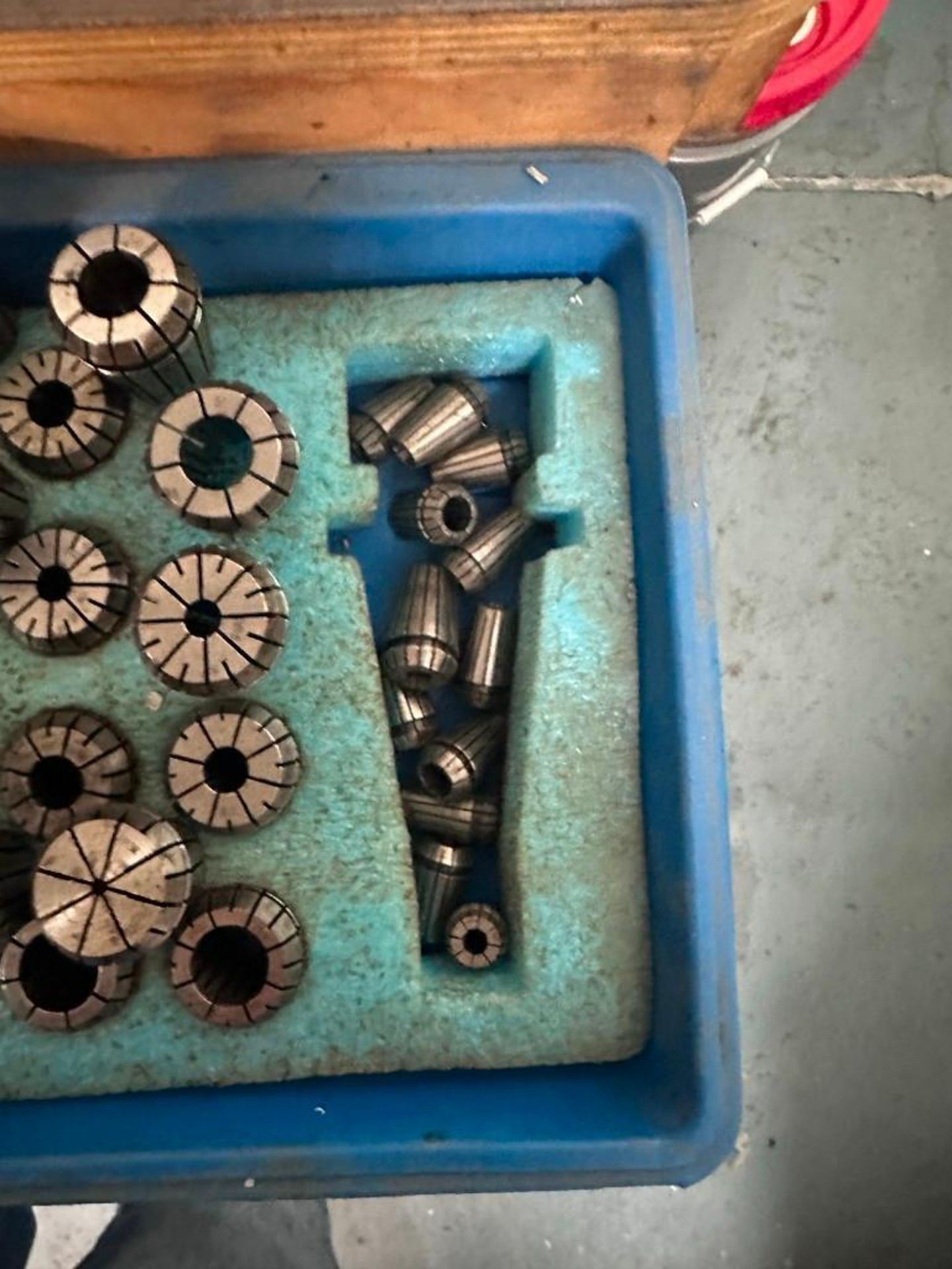 LOT OF CAT 40 TOOL HOLDERS AND TOOLING WITH COLLET SETS - Image 9 of 11