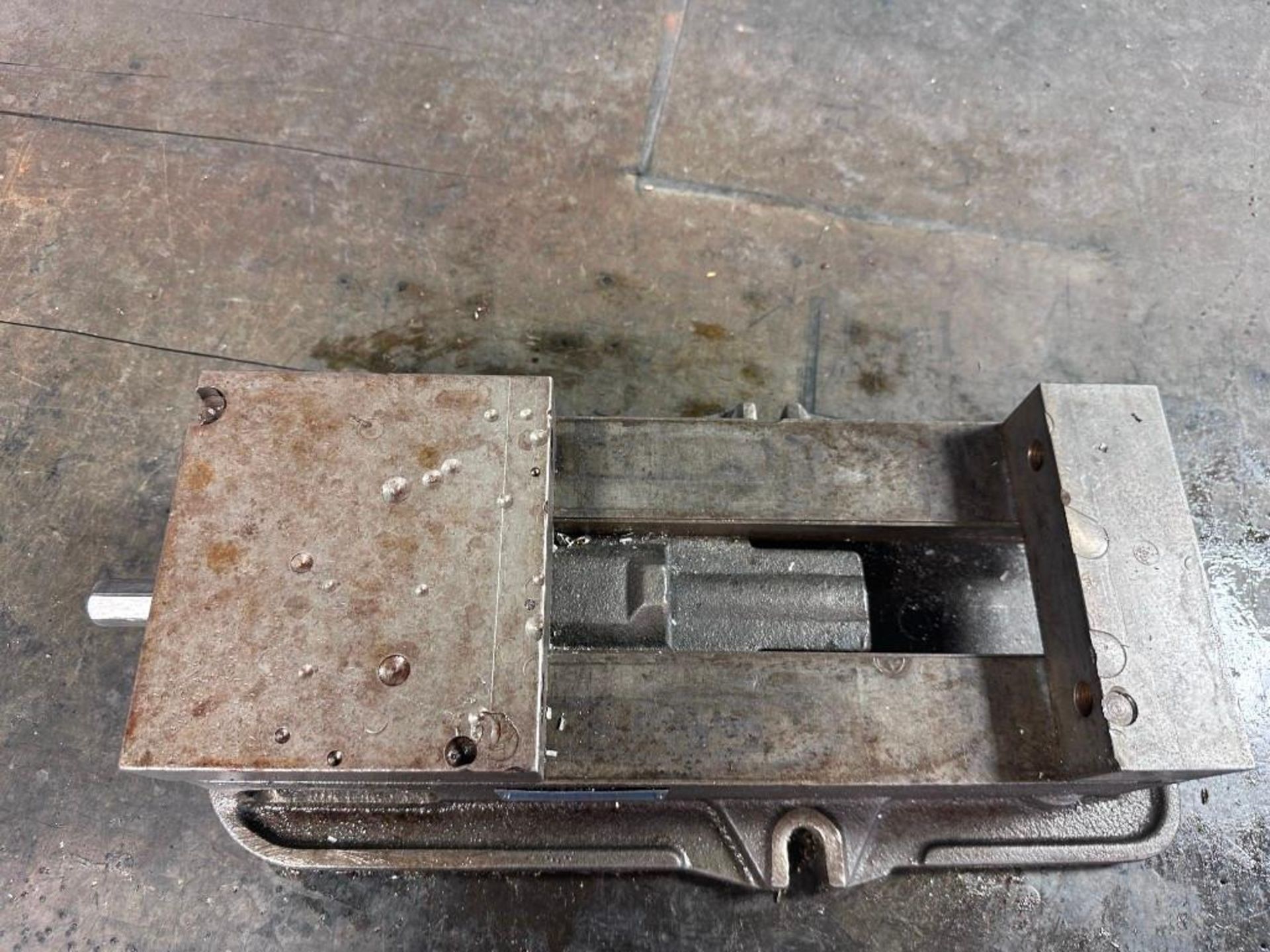 KURT D675 MACHINE VISE 6" - Image 2 of 3