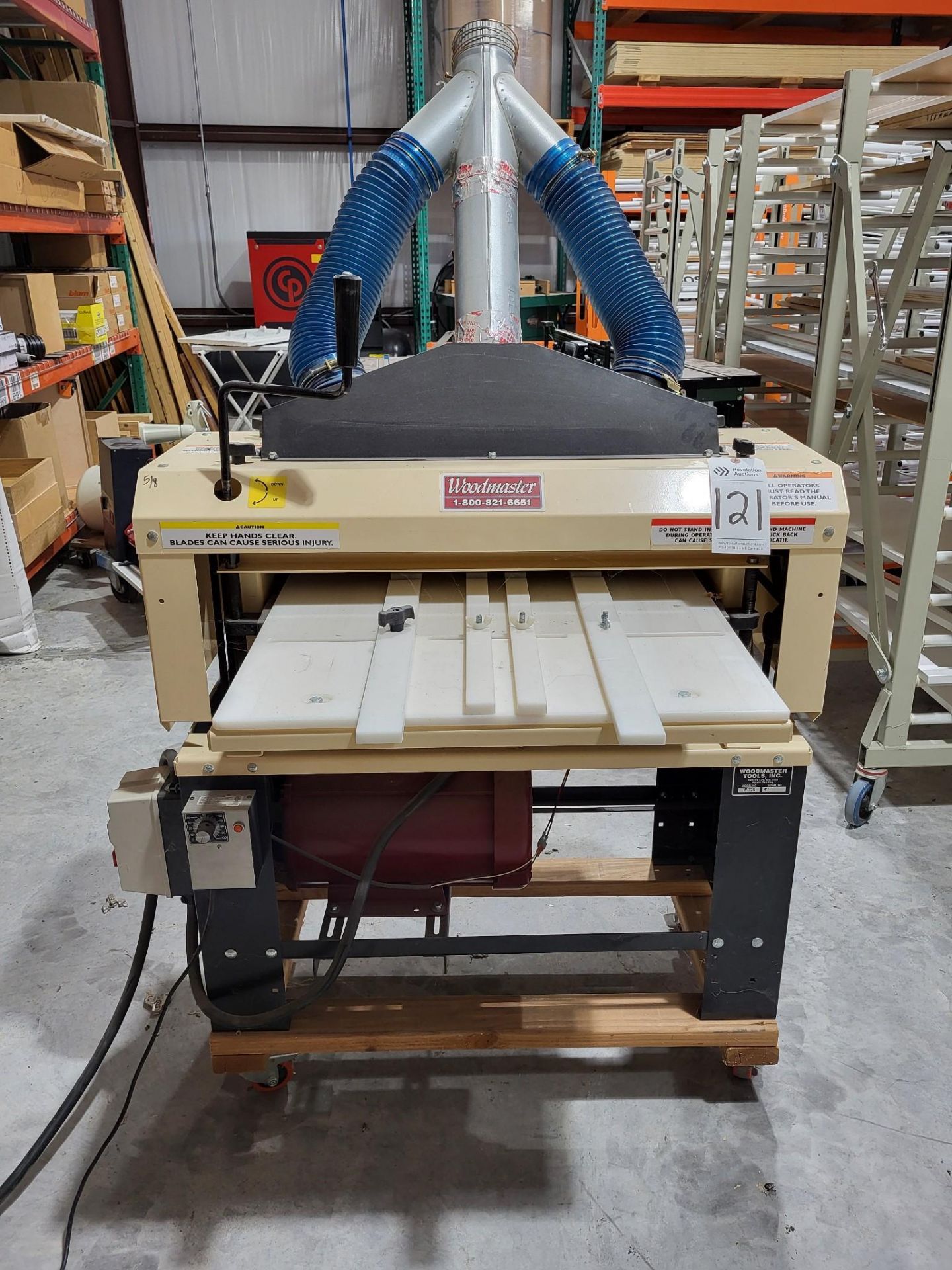 2017 WOODMASTER 725 25″ 7.5 HP HELICAL CUTTERHEAD PLANER,164 CARBIDE INSERTS, SPARE BLADE - Image 4 of 15