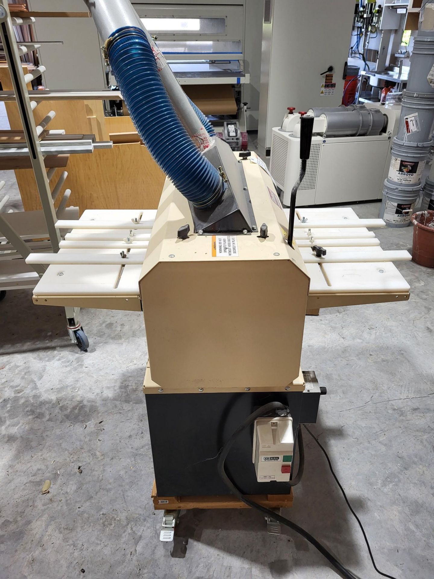 2017 WOODMASTER 725 25″ 7.5 HP HELICAL CUTTERHEAD PLANER,164 CARBIDE INSERTS, SPARE BLADE - Image 7 of 15