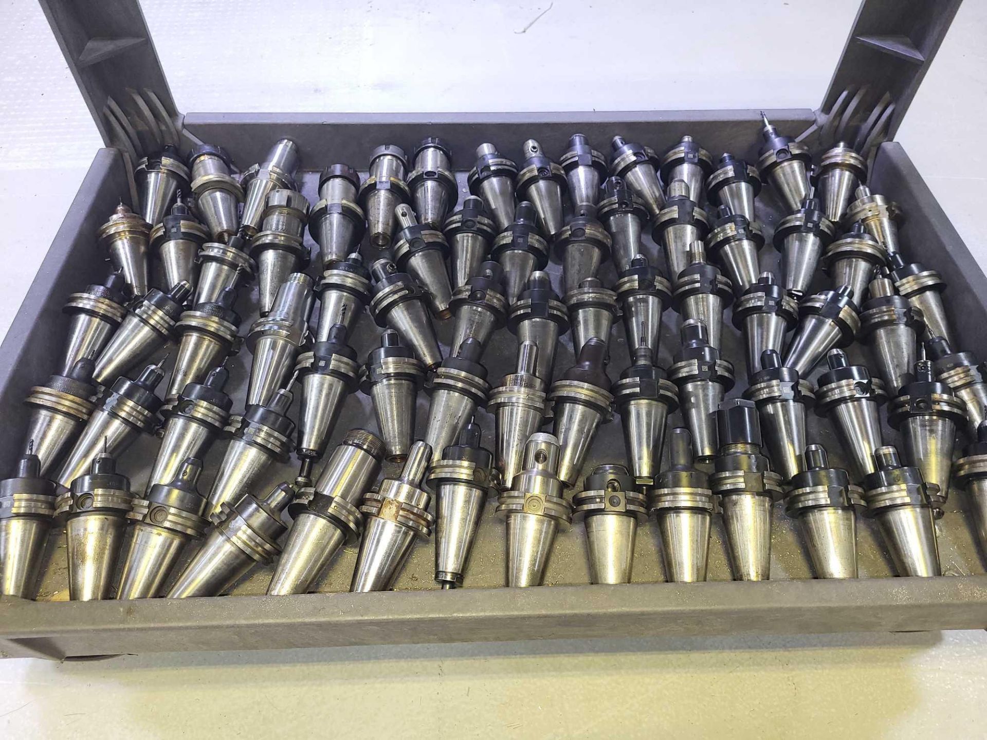 CAT 40 TOOL HOLDERS APPROX 150 PIECES - Image 8 of 11